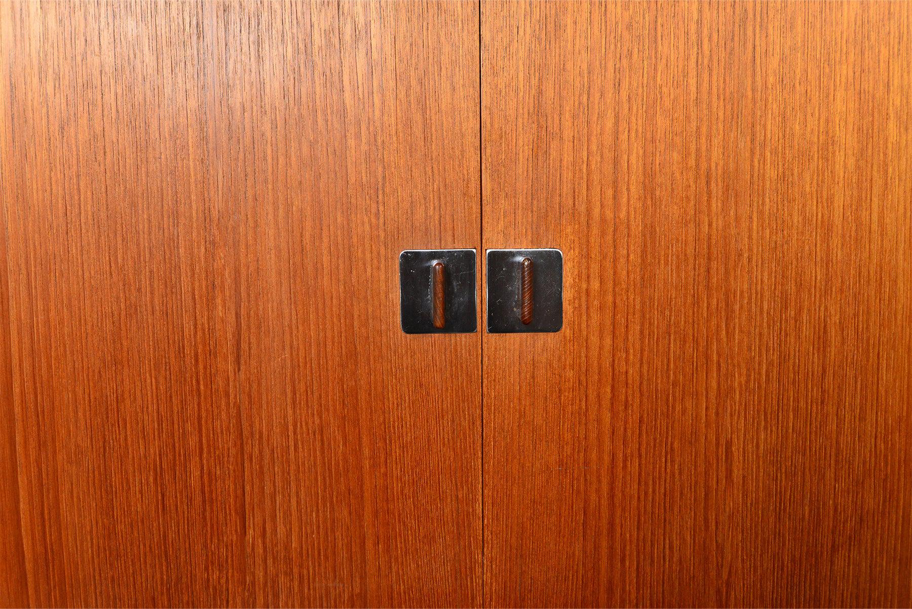Credenza 