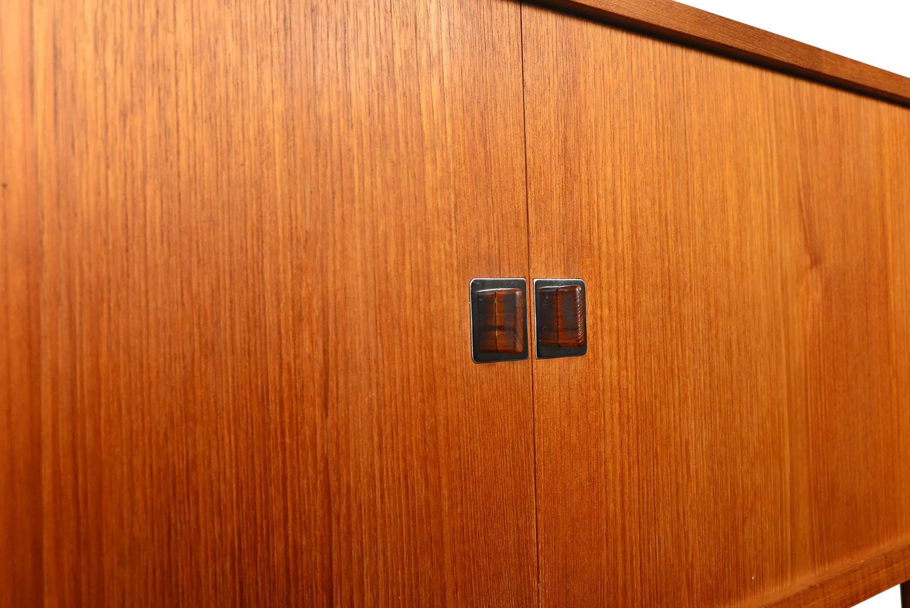 Credenza 