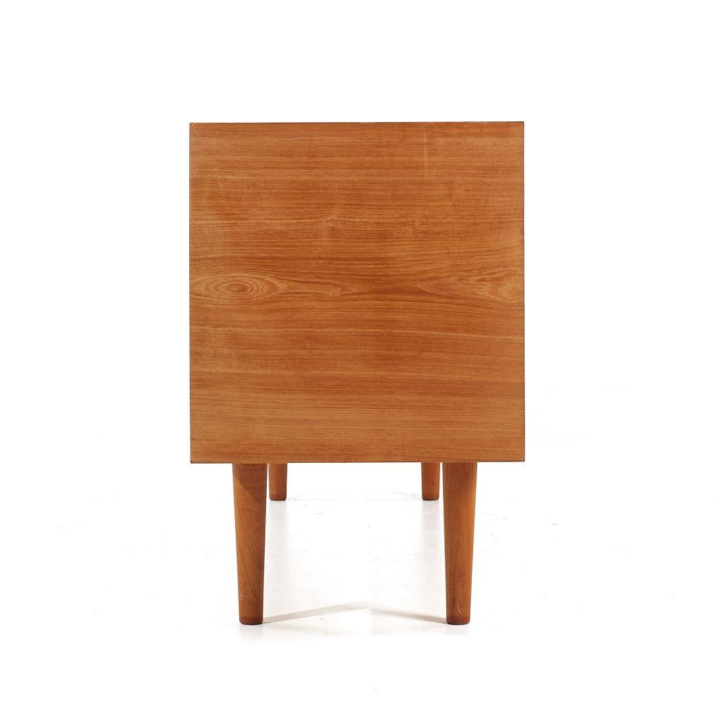 Hans Wegner President Mid Century Danish Teak Tambour Credenza In Good Condition For Sale In Countryside, IL
