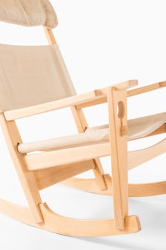 Silla mecedora Hans Wegner Modelo GE-273 Fabricada por GETAMA en Dinamarca