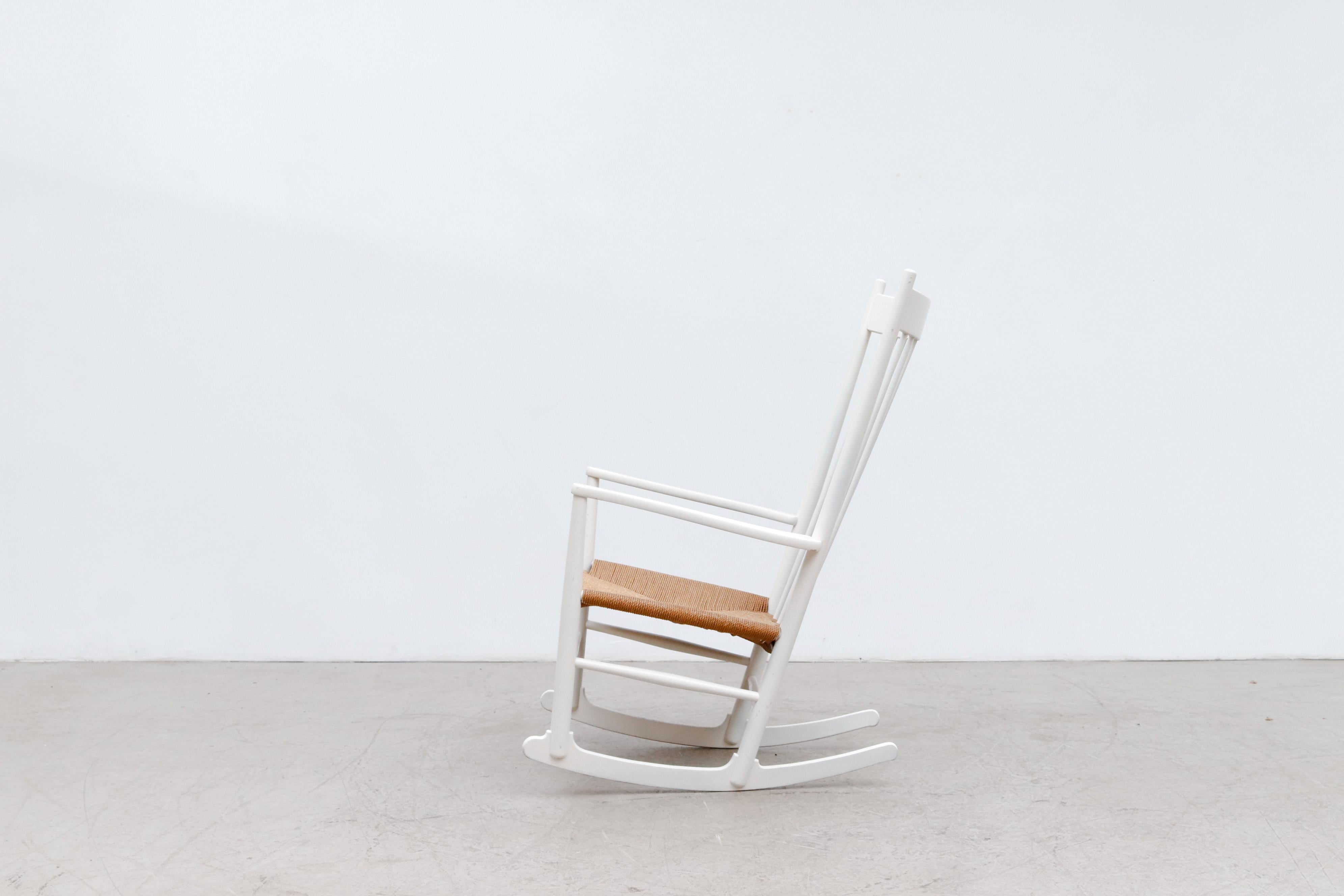 Mid-Century Modern Hans Wegner Rocking Chair in White with Papercord Seat for FDB Mobler, Denmark For Sale