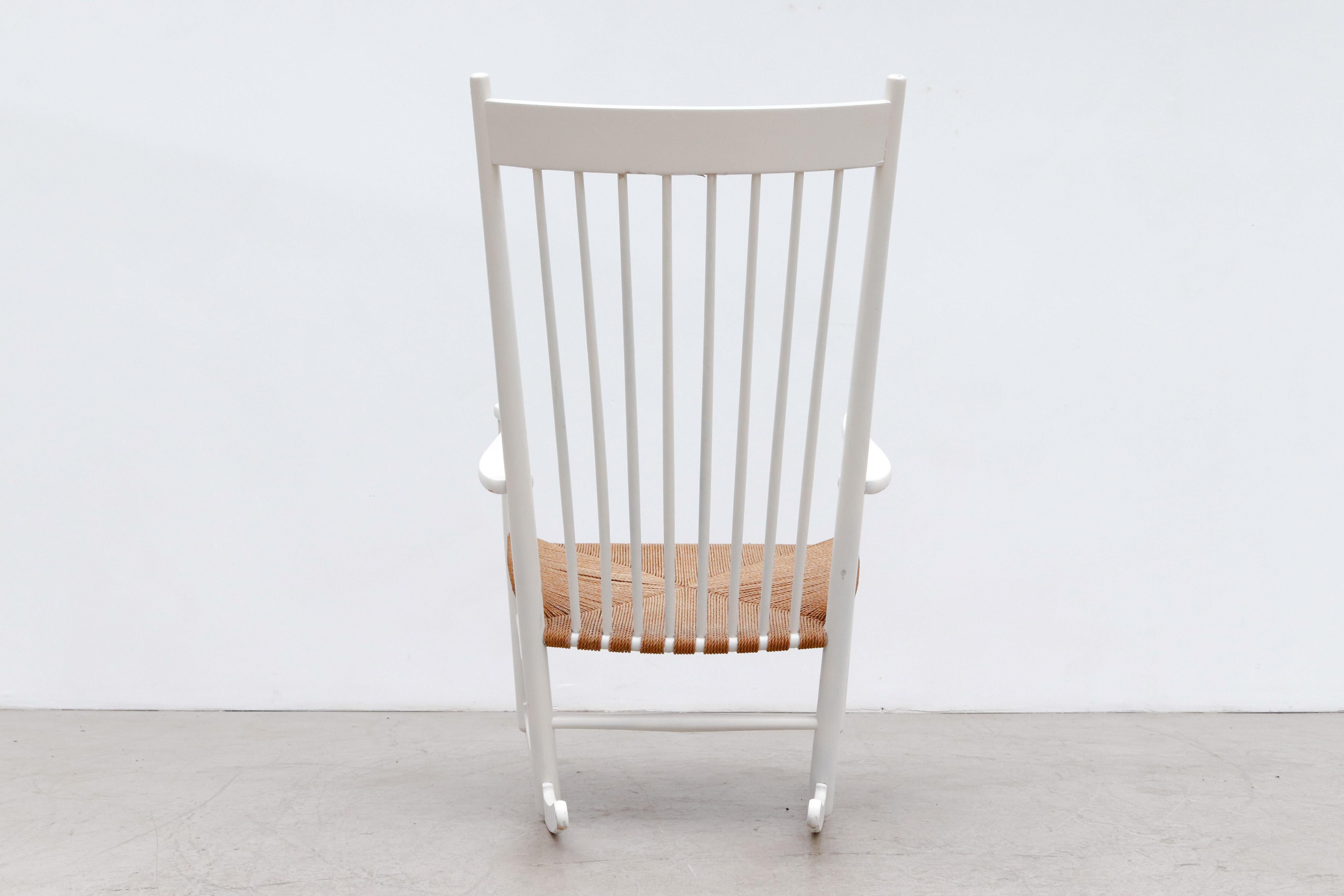 Hans Wegner Rocking Chair for FDB Mobler, Denmark In Good Condition For Sale In Los Angeles, CA