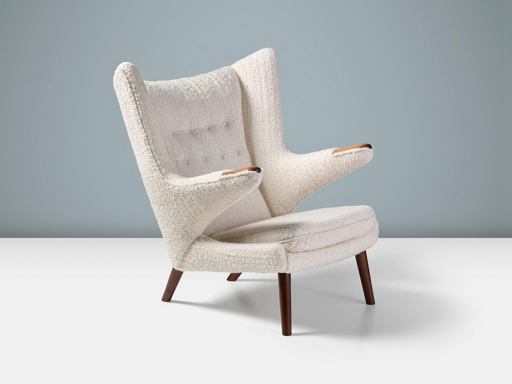 Mid-20th Century Hans Wegner Rosewood Papa Bear Chair in Off-White Fabric For Sale