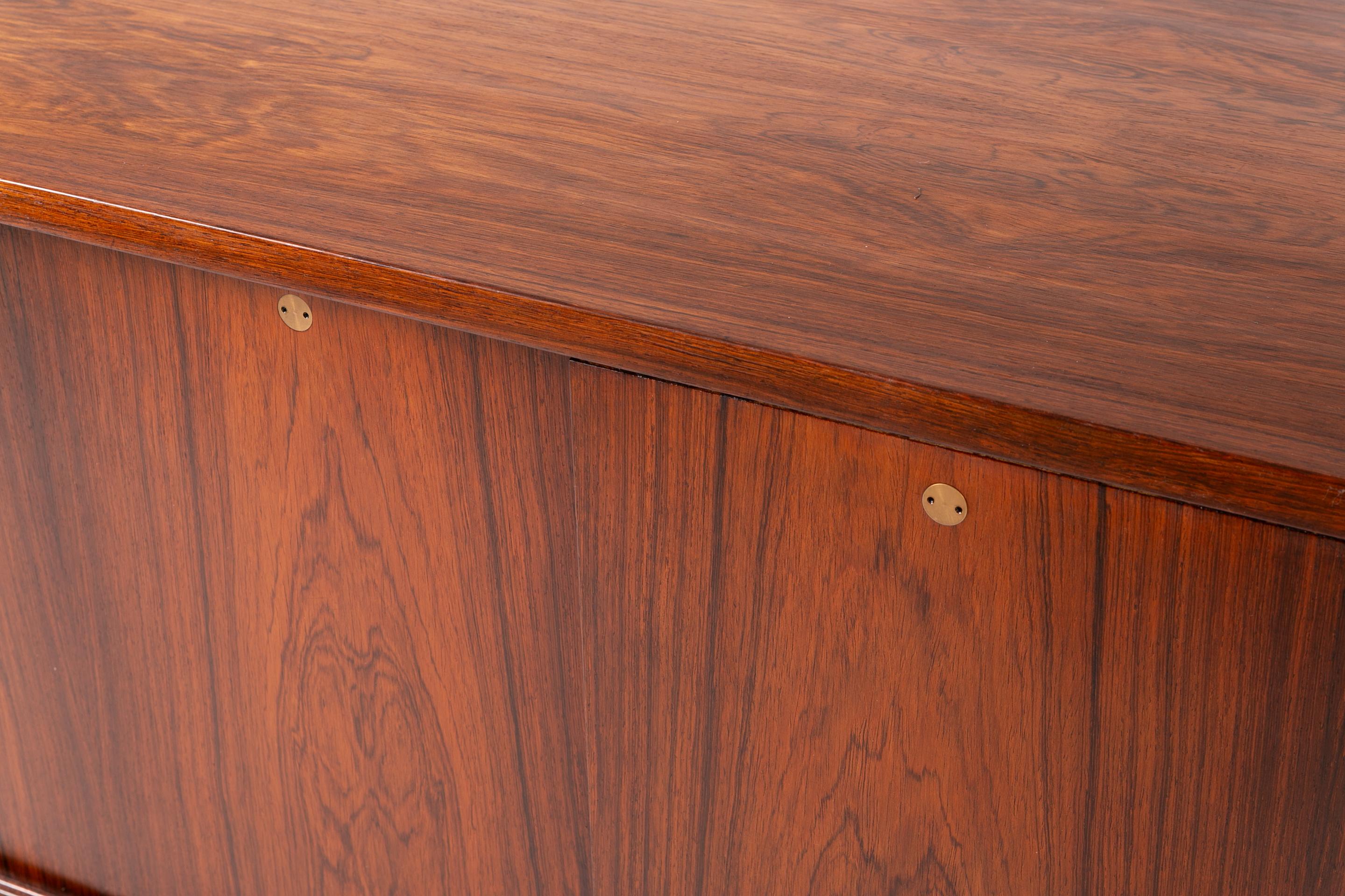 Hans Wegner Danish Mid Century Rosewood Sideboard For Sale 1