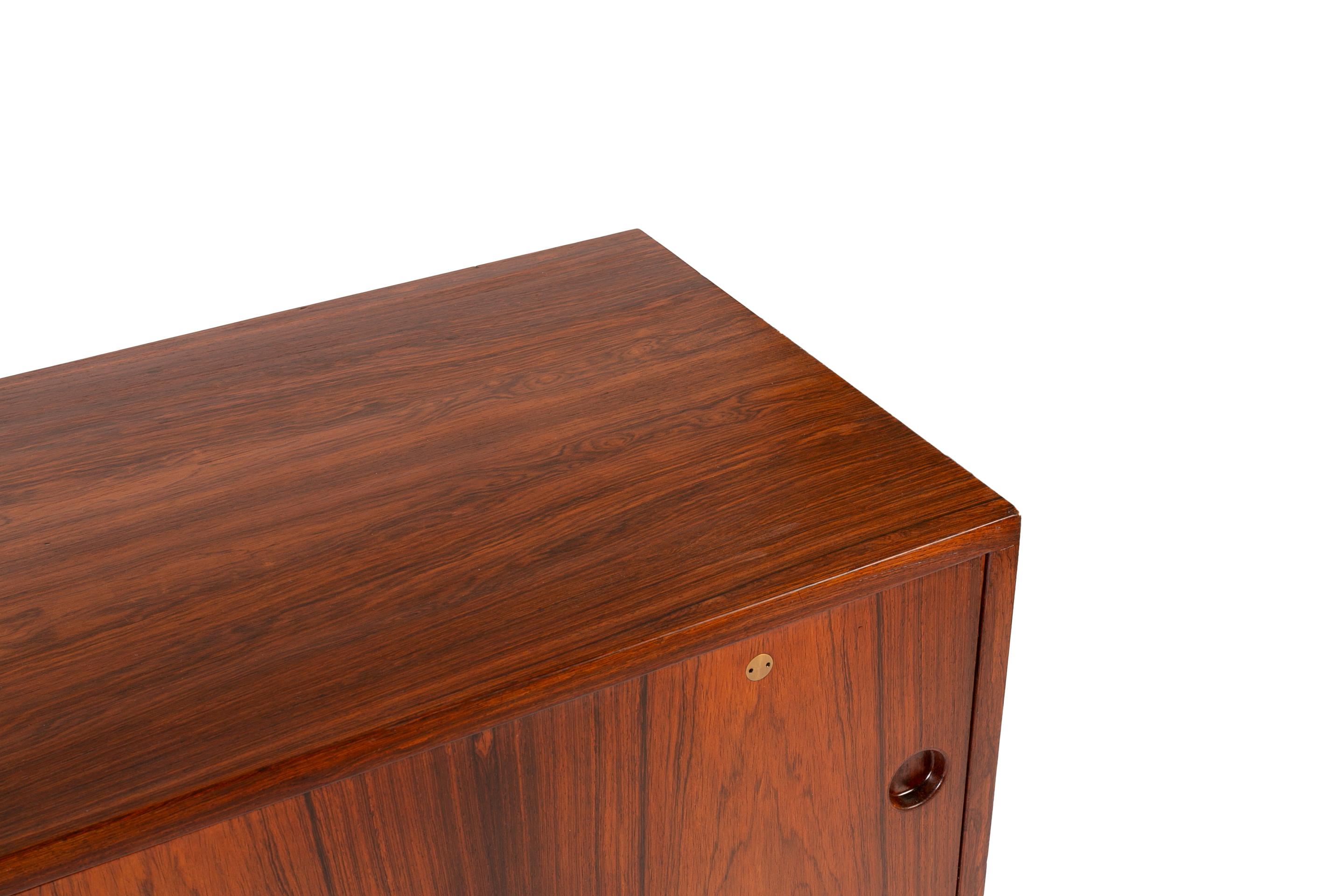Hans Wegner Danish Mid Century Rosewood Sideboard For Sale 3