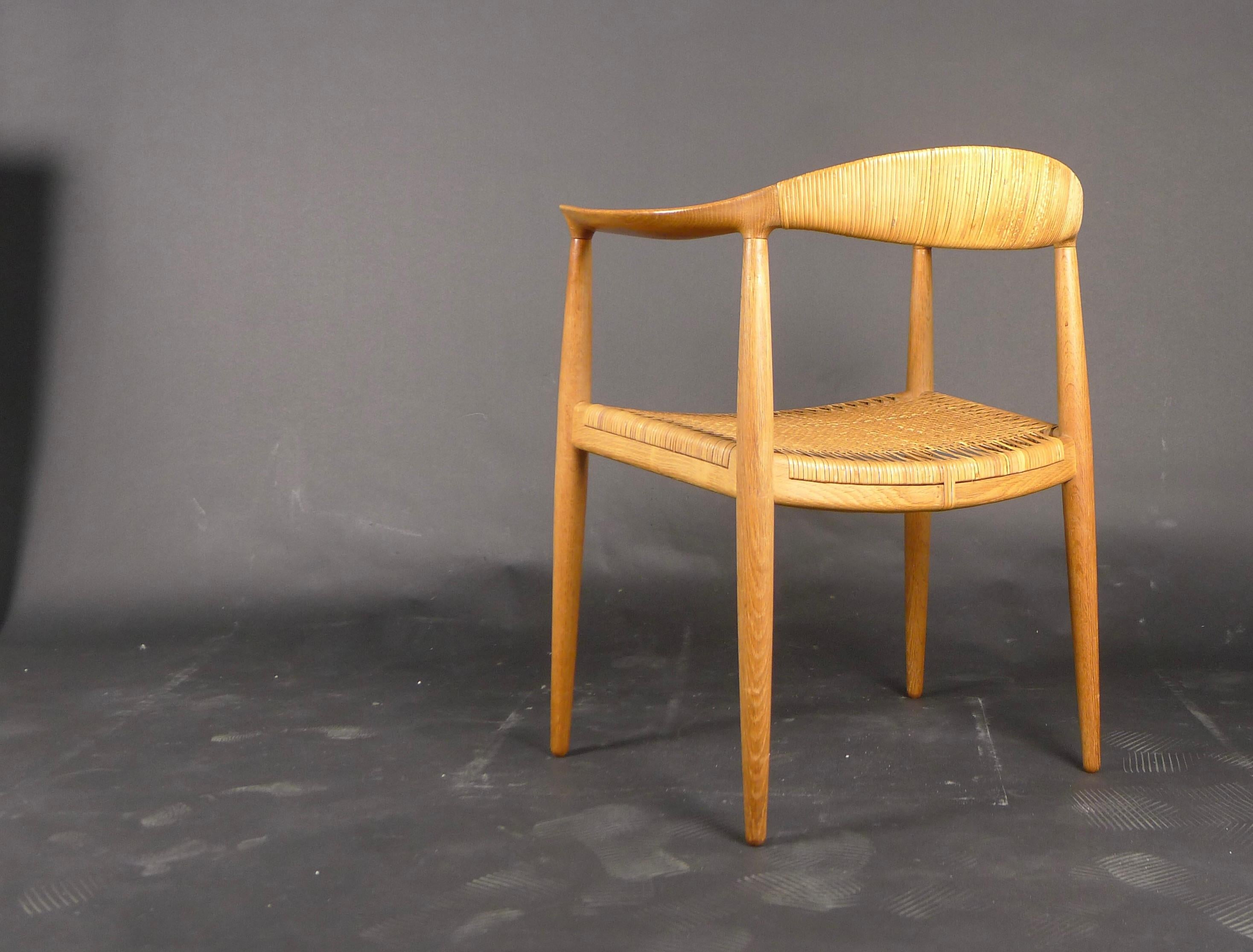 Hans Wegner, Round Chair JH501, oak and cane, made by Johannes Hansen For Sale 1