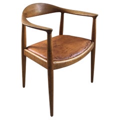Hans Wegner Round Chair of Oak and Patinated Cognac Leather