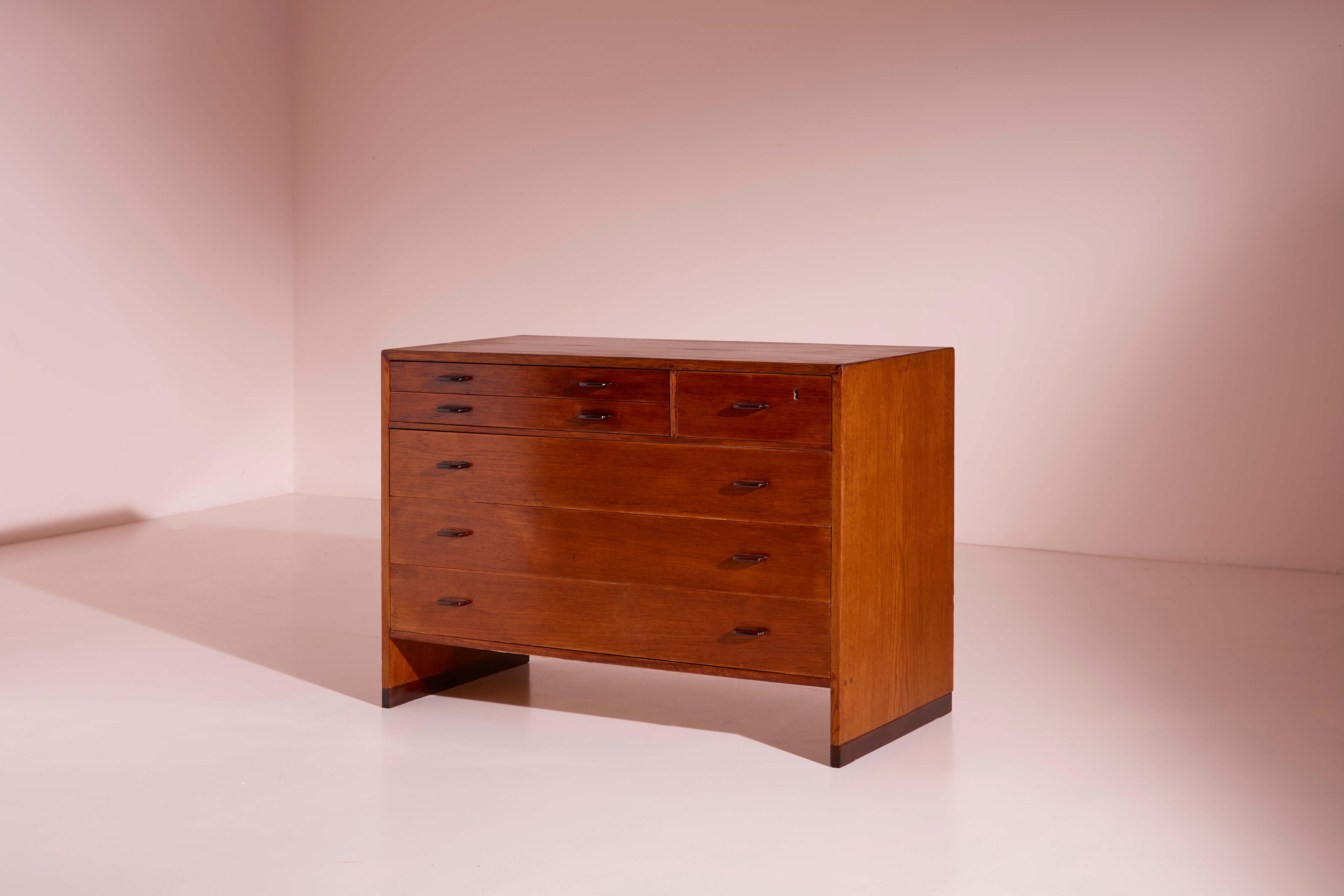 Scandinavo moderno Cassettiera Hans Wegner RY 16, Ry Mobler, Danimarca, anni '60 in vendita