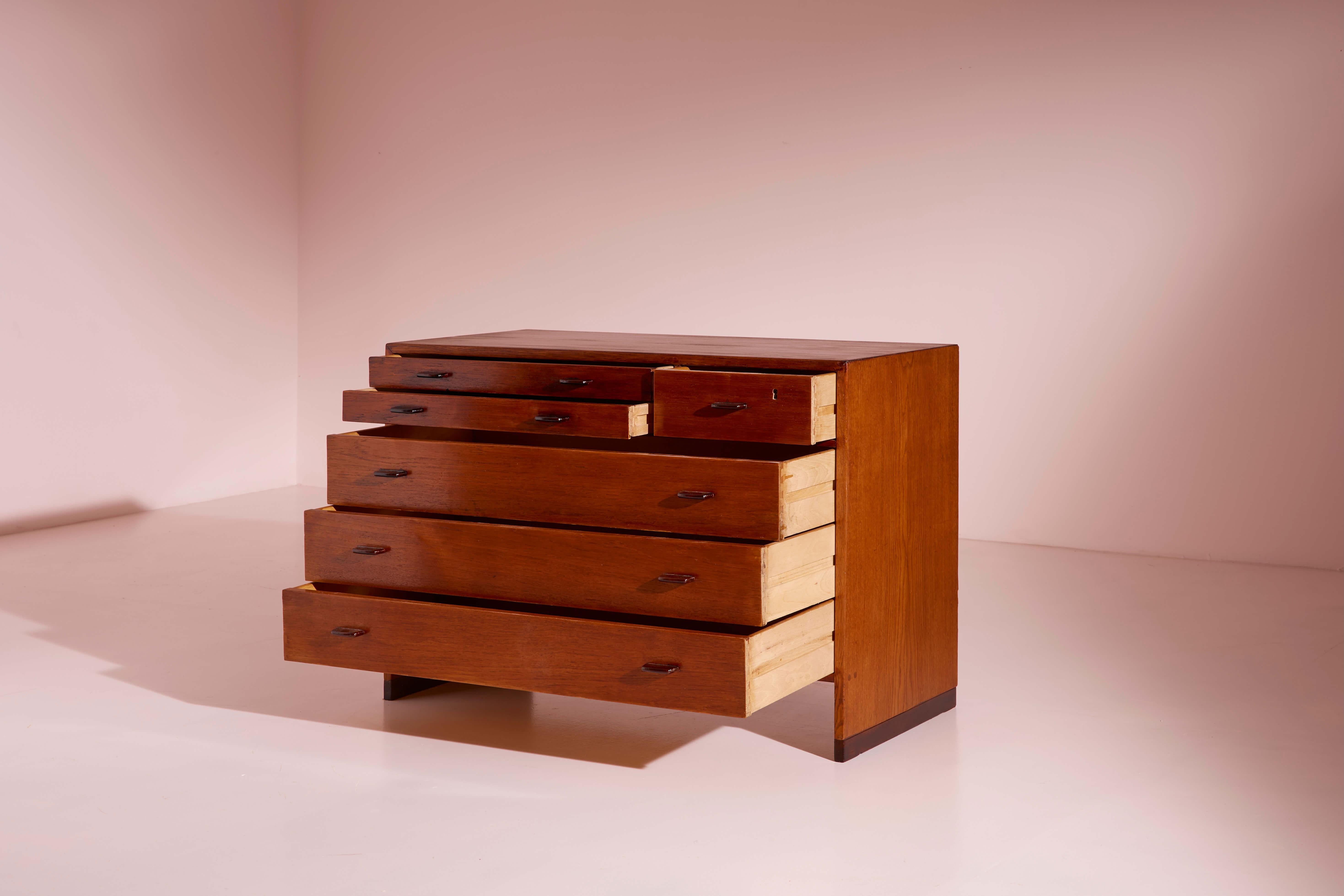 Danese Cassettiera Hans Wegner RY 16, Ry Mobler, Danimarca, anni '60 in vendita