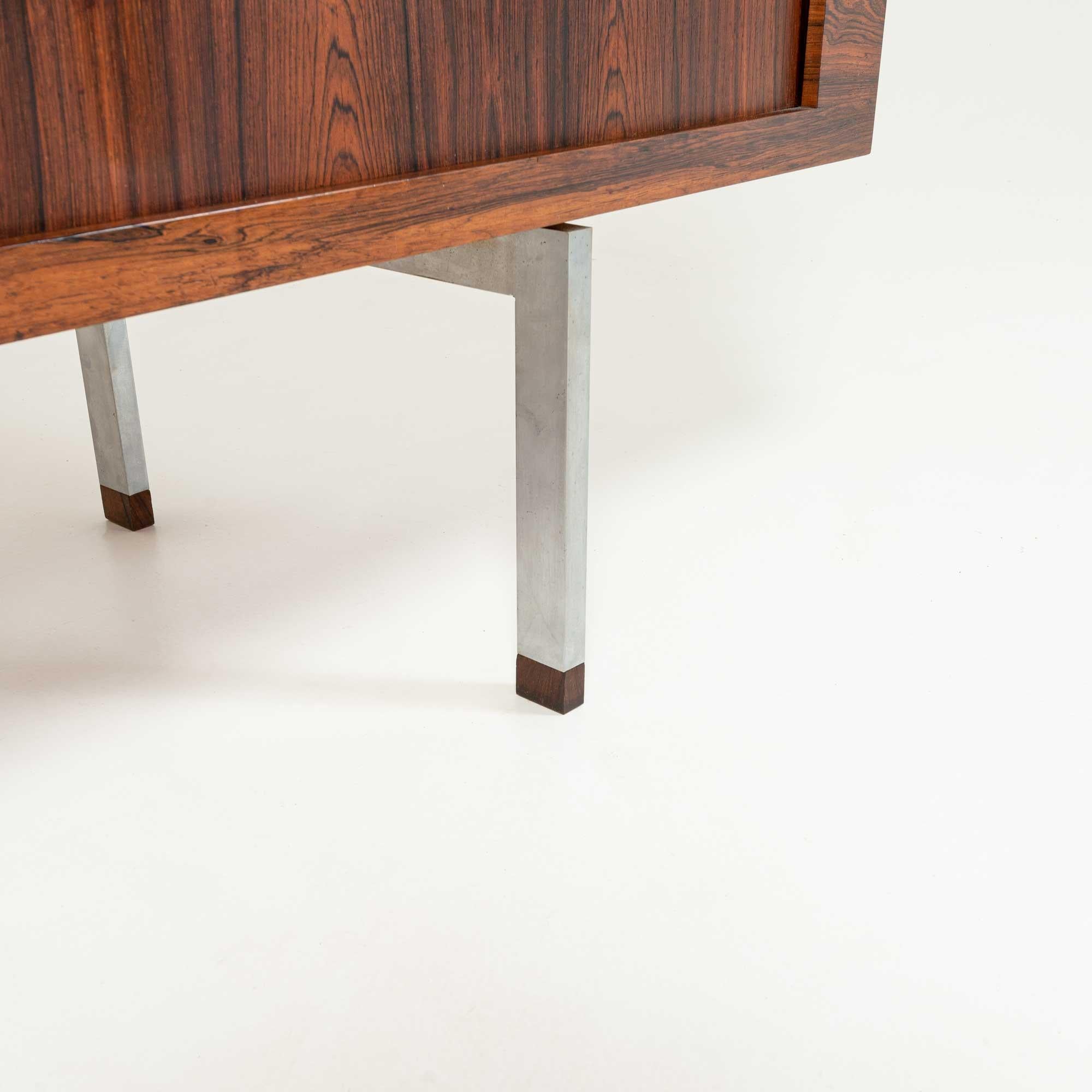 Hans Wegner Ry-25 Rosewood President Sideboard/Credenza Produced by RY Møbler For Sale 7