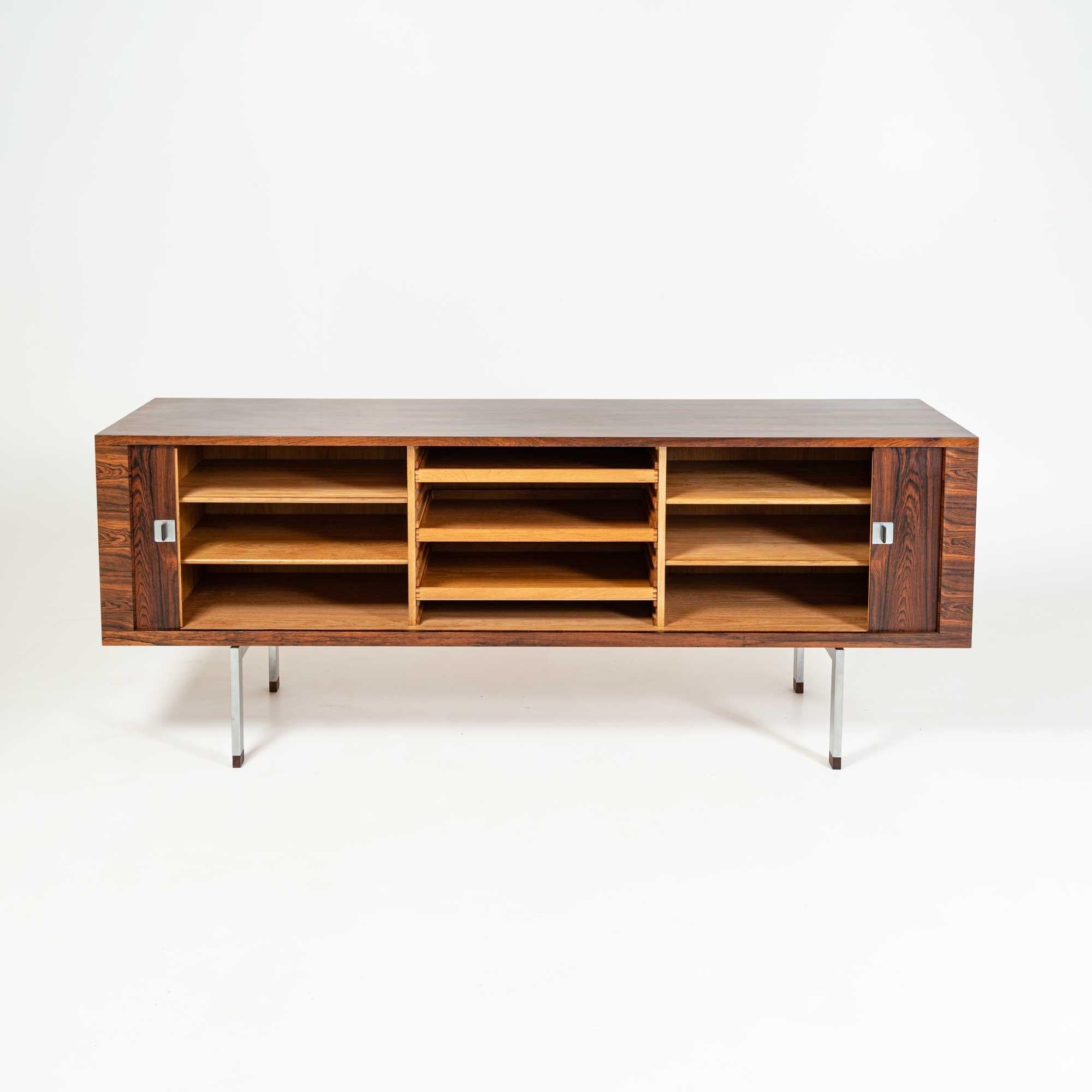 Hans Wegner Ry-25 Rosewood President Sideboard/Credenza Produced by RY Møbler For Sale 2