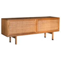 Hans Wegner RY26 Sideboard by RY Møbler