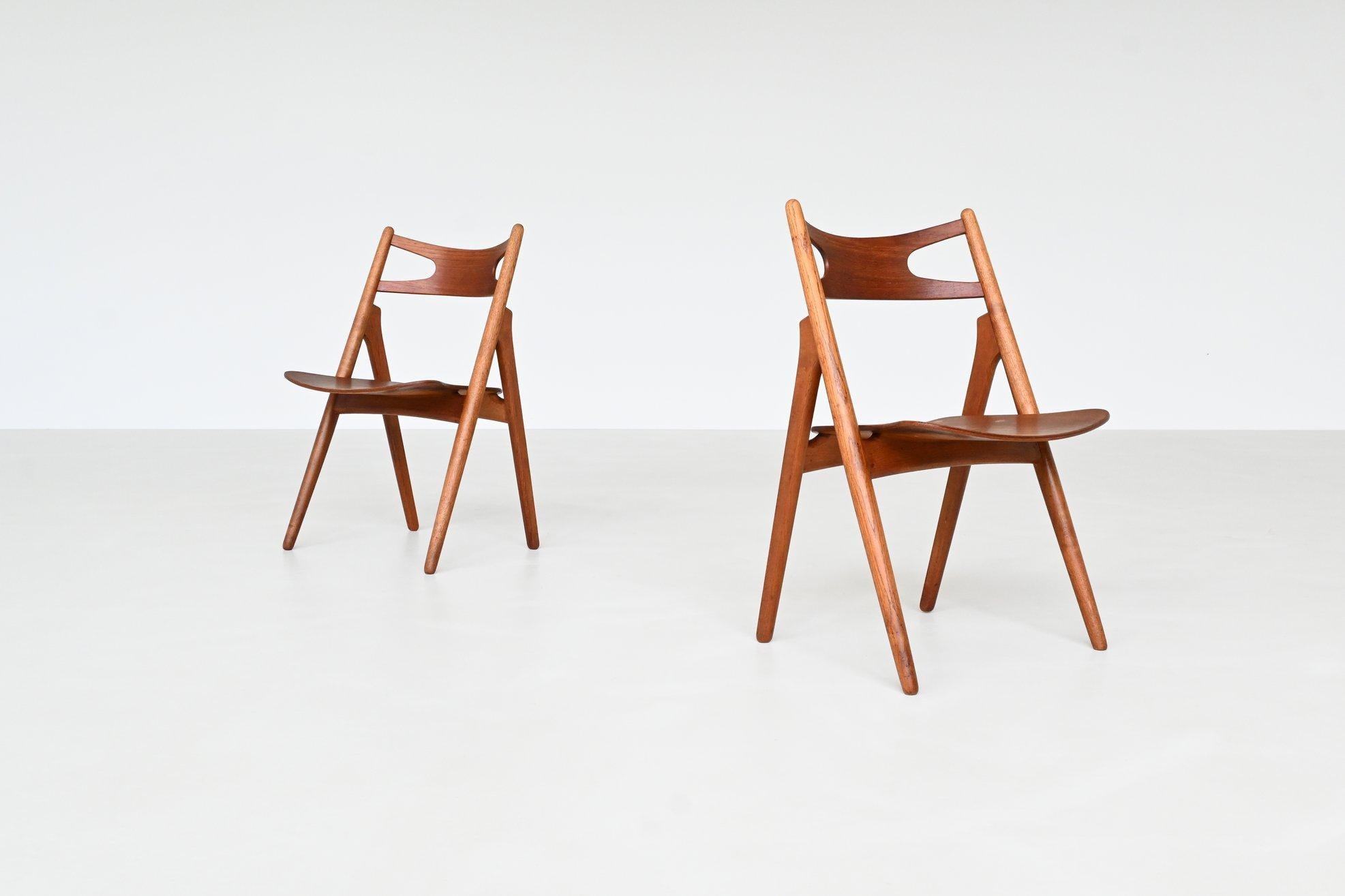 Hans Wegner Sawbuck CH29 dining chairs Carl Hansen & Son Denmark 1952 For Sale 5
