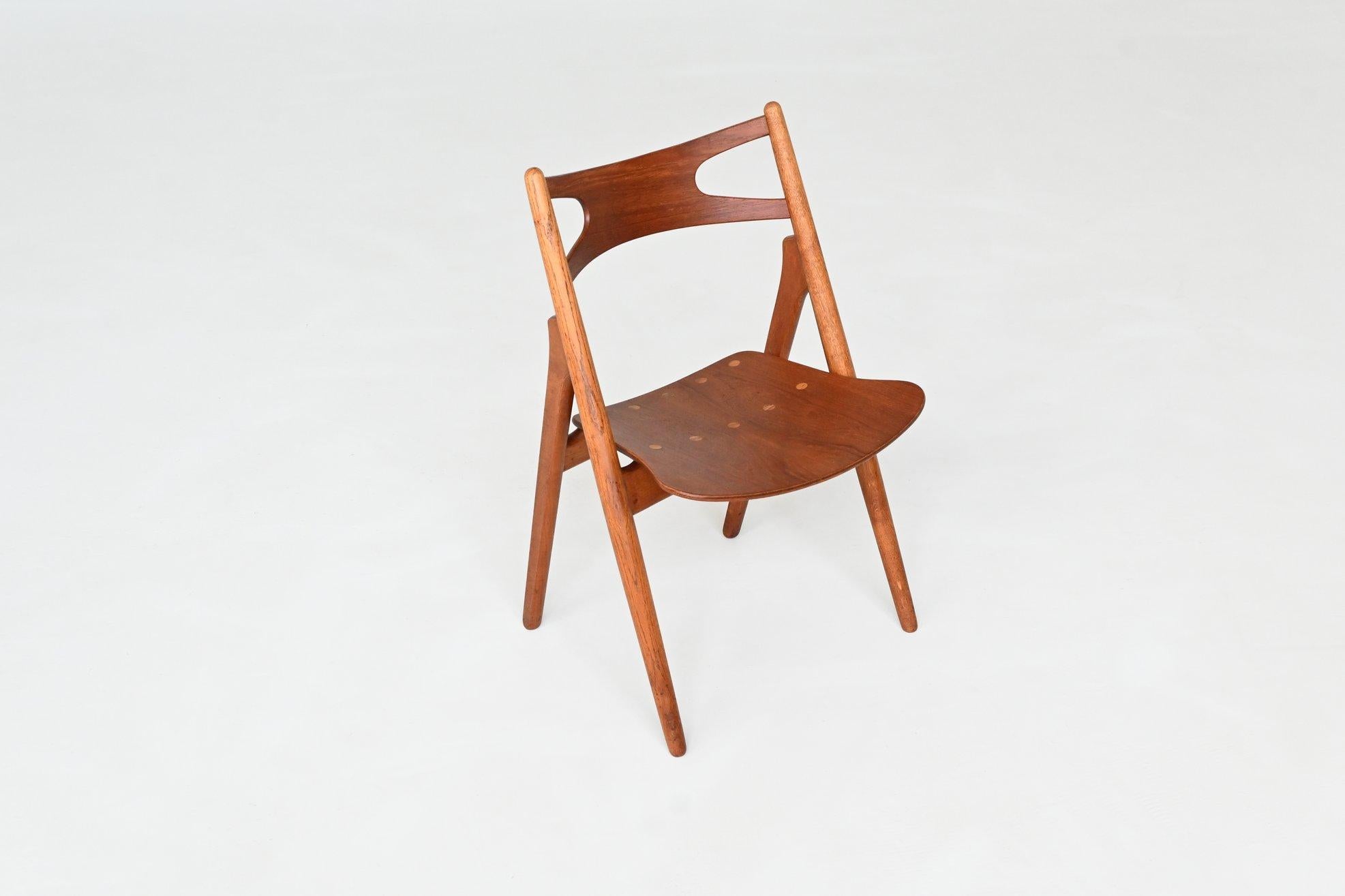 Hans Wegner Sawbuck CH29 dining chairs Carl Hansen & Son Denmark 1952 For Sale 6
