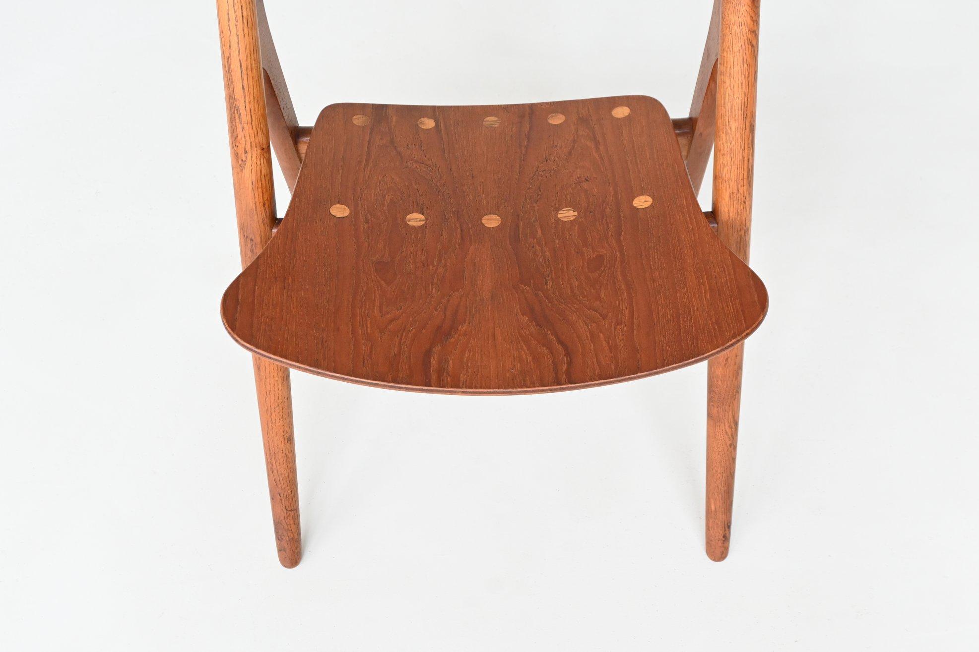 Hans Wegner Sawbuck CH29 dining chairs Carl Hansen & Son Denmark 1952 For Sale 8
