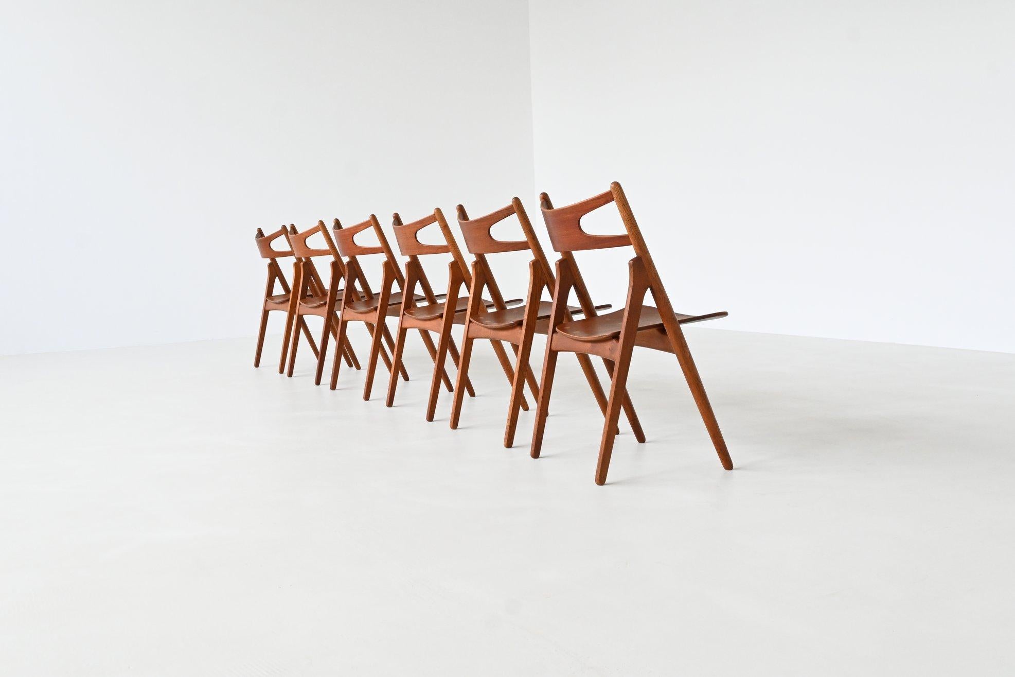 Oak Hans Wegner Sawbuck CH29 dining chairs Carl Hansen & Son Denmark 1952 For Sale