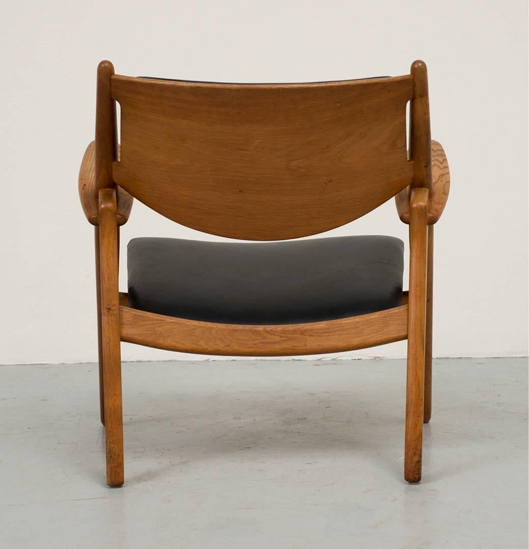 Mid-Century Modern Hans Wegner Sawbuck Chair
