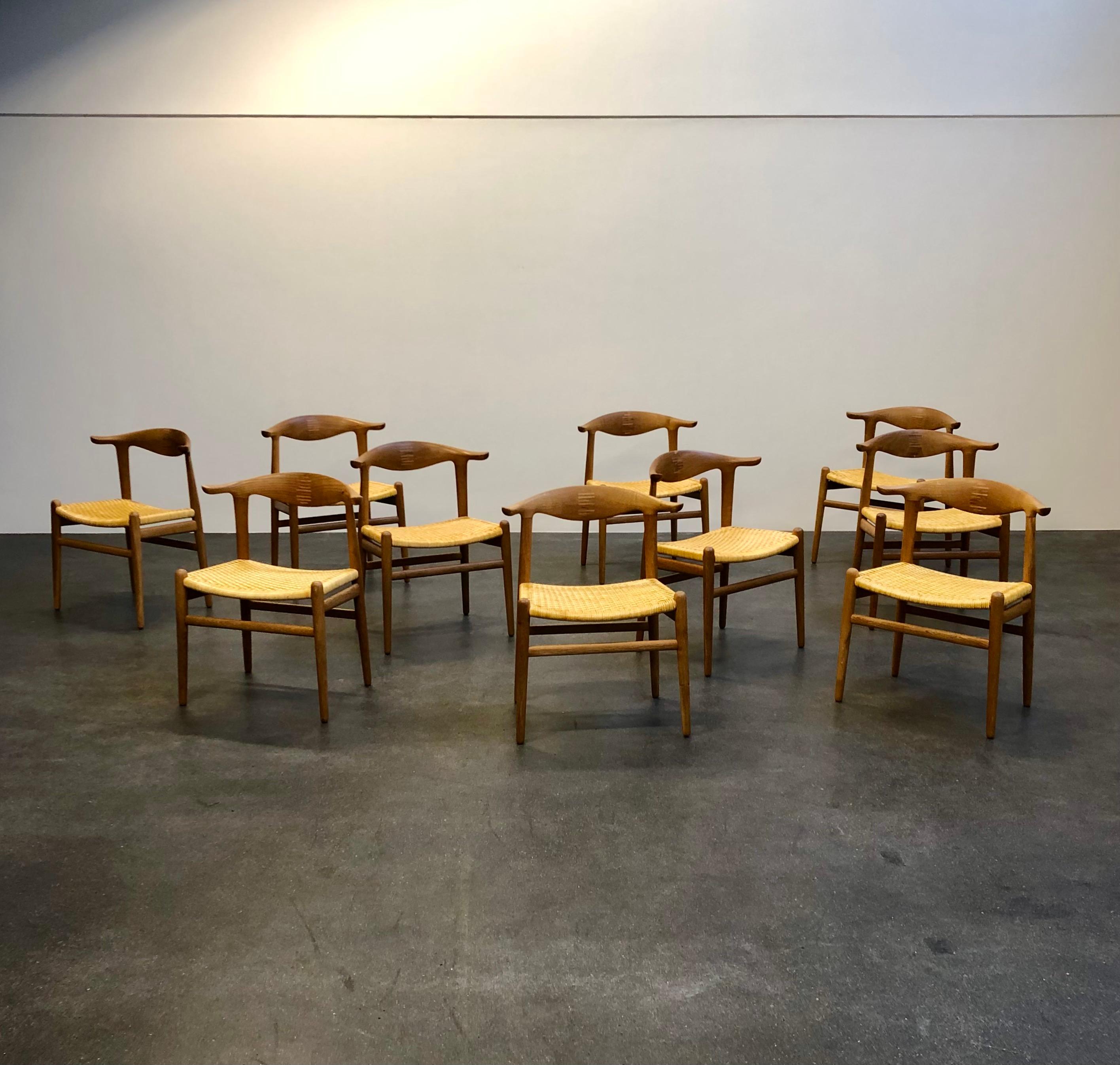 Hans Wegner Set of 10 'Cow Horn' Chairs for Johannes Hansen, 1952 For Sale 1
