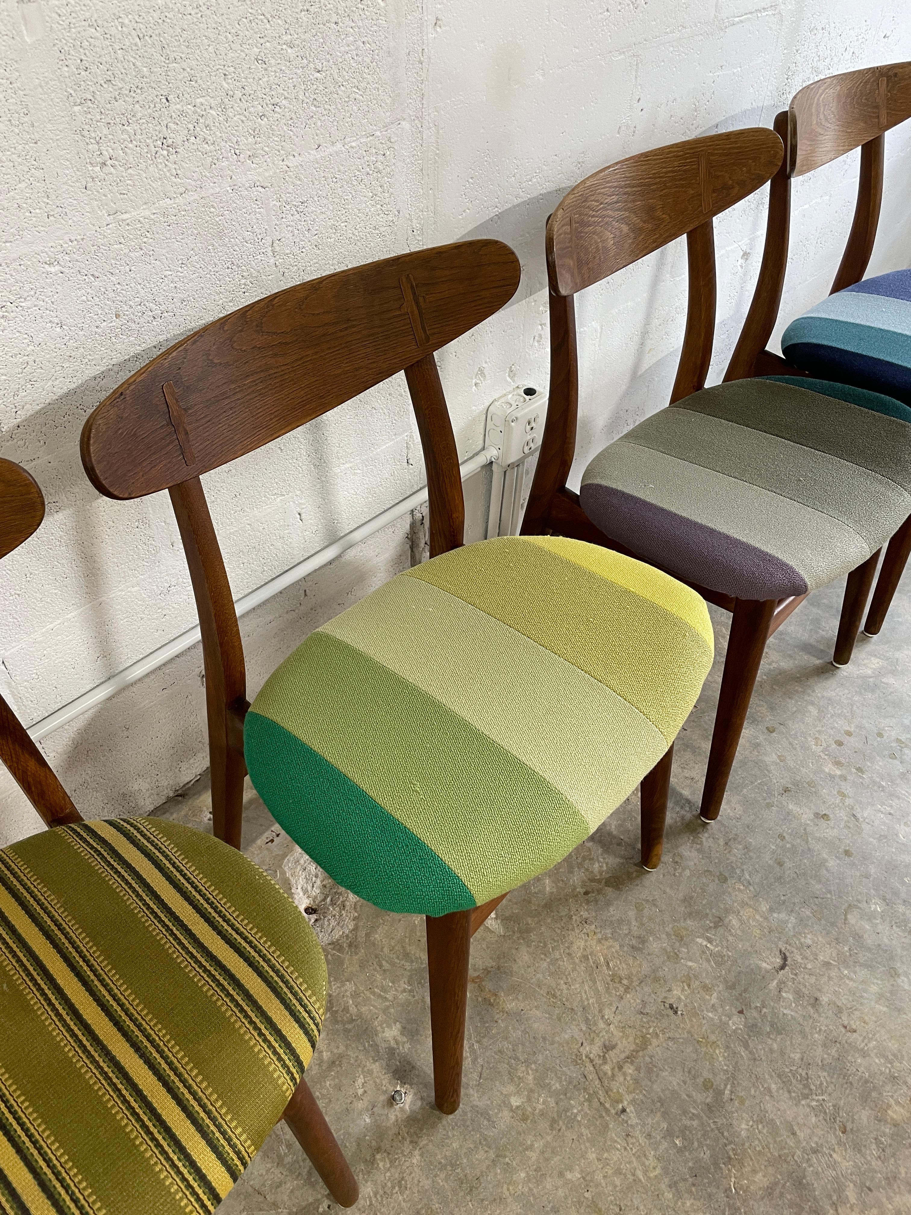 Metà XX secolo Set di 4 sedie da pranzo CH-30 di Hans Wegner, metà secolo danese in vendita