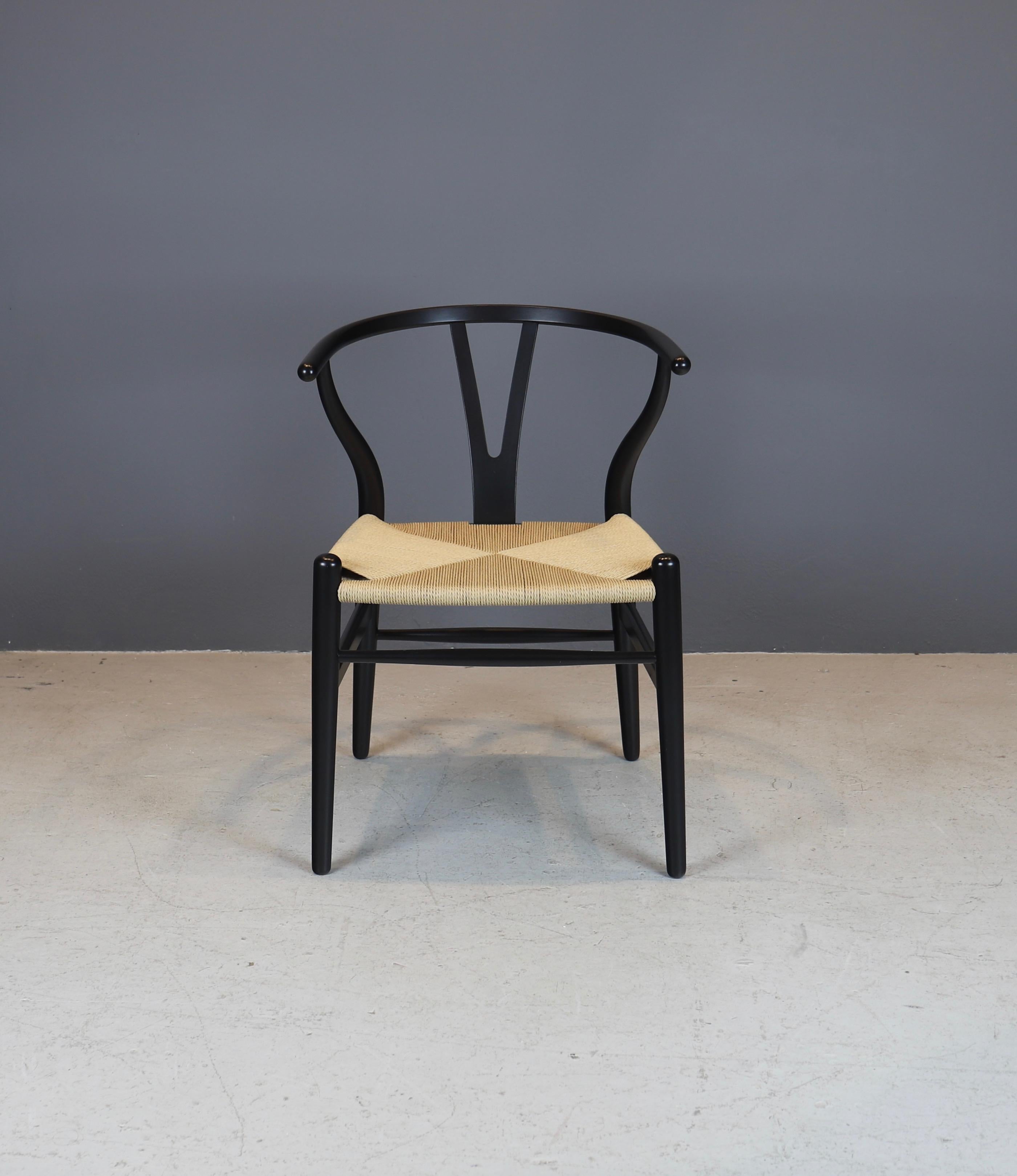 Painted Hans Wegner, Set of Six 