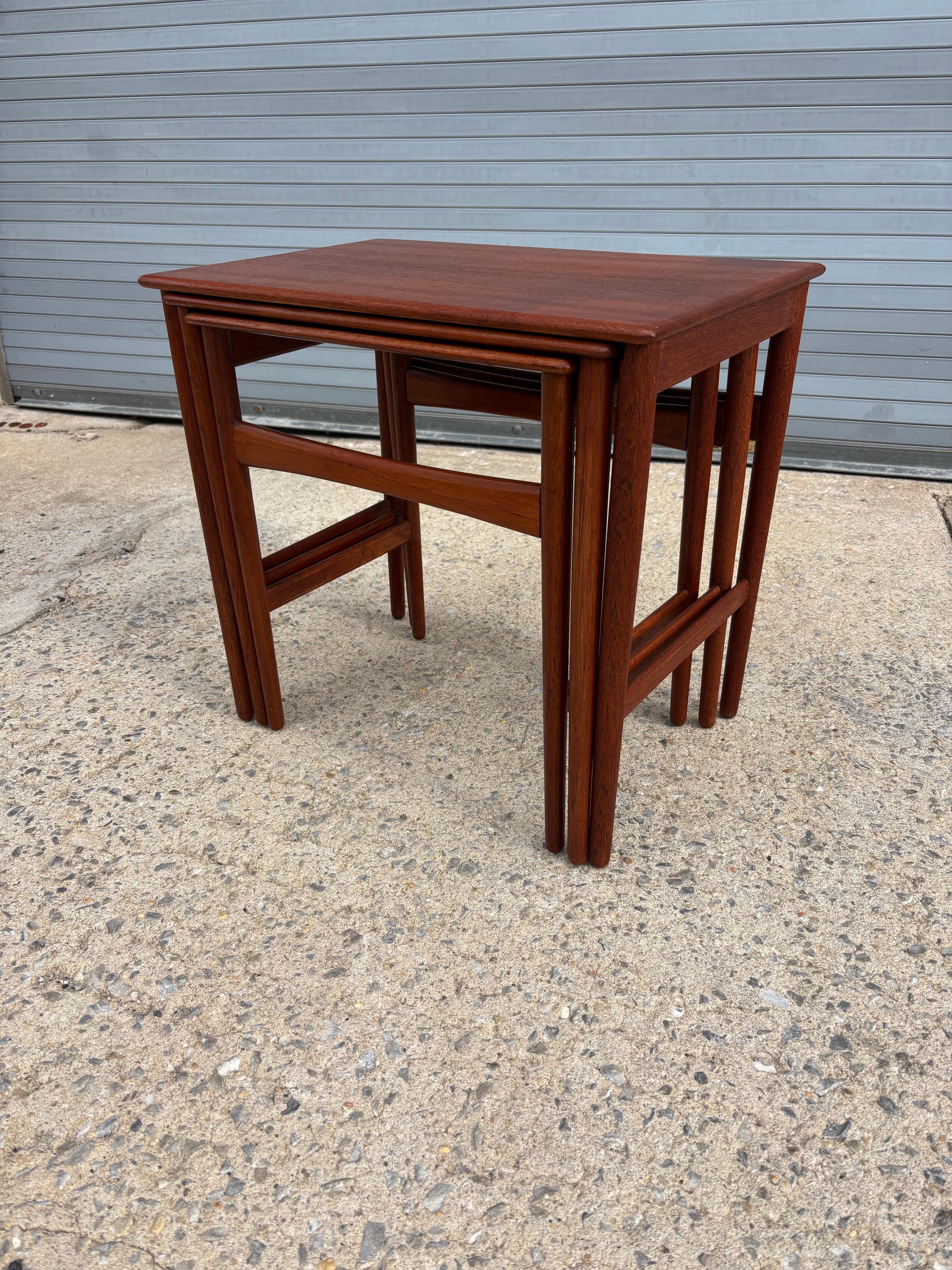 Hans Wegner Set of Teak Nesting Tables for Andreas Tuck For Sale 3