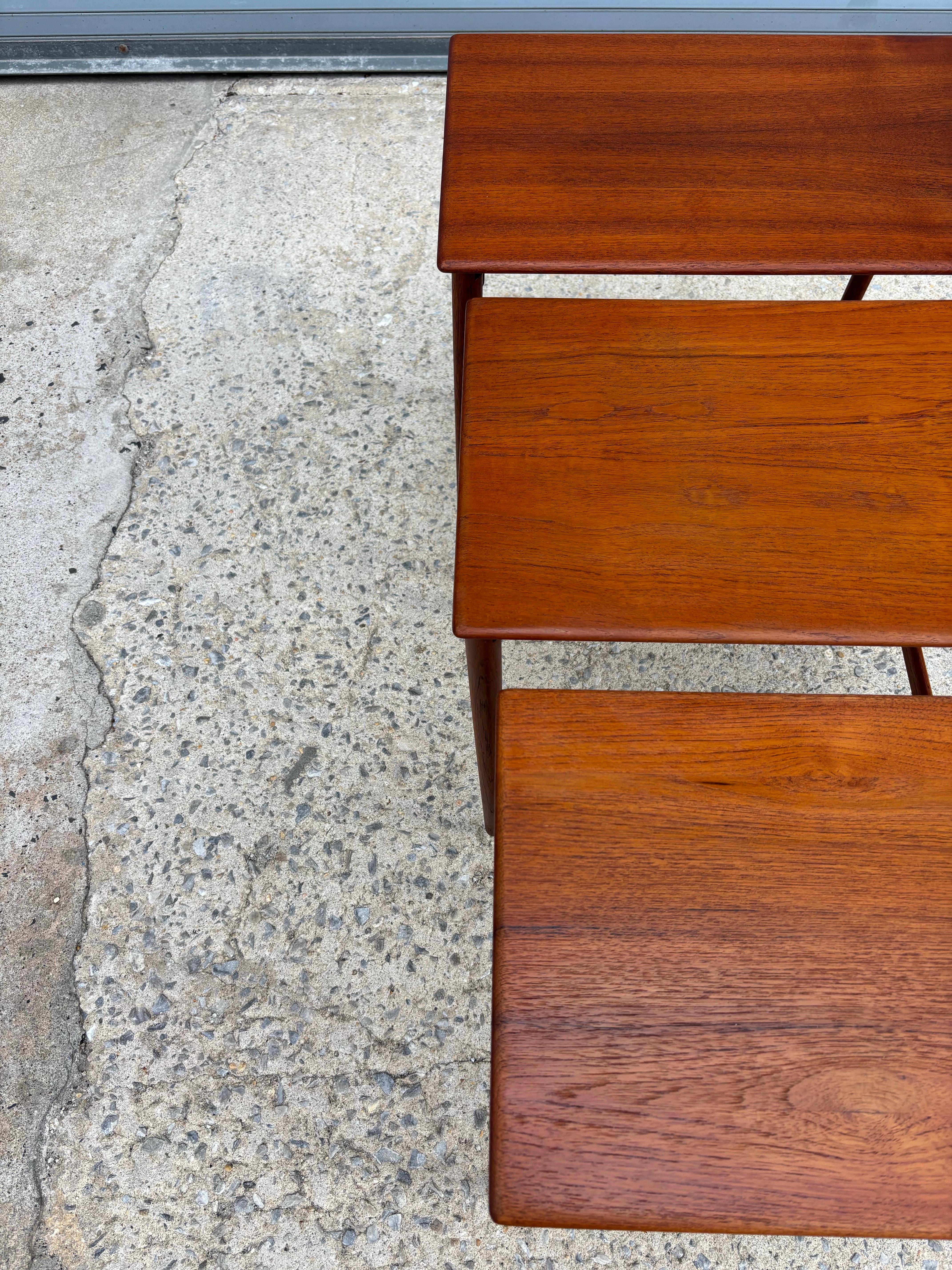 Hans Wegner Set of Teak Nesting Tables for Andreas Tuck In Good Condition For Sale In Philadelphia, PA