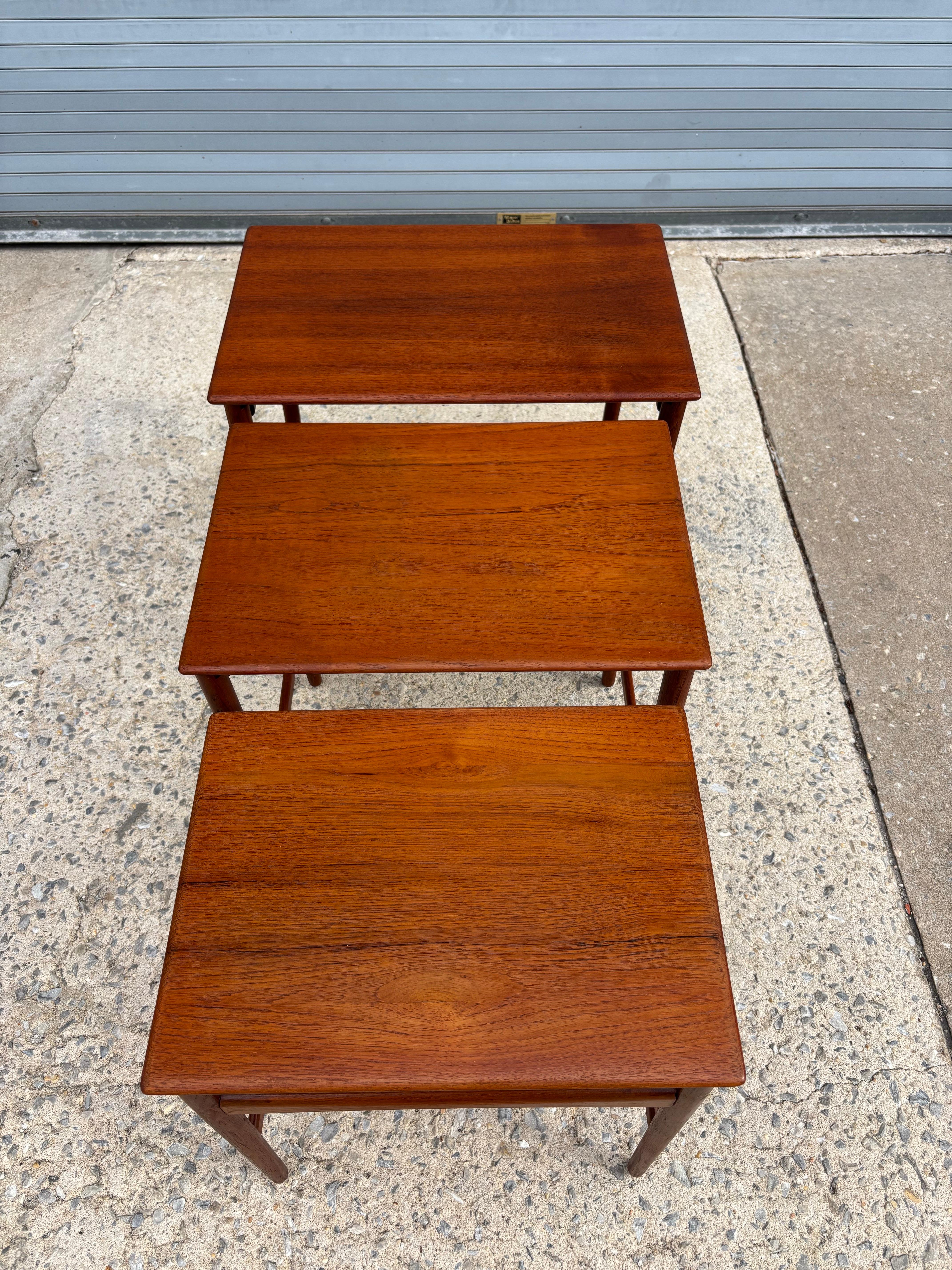 Hans Wegner Set of Teak Nesting Tables for Andreas Tuck For Sale 1