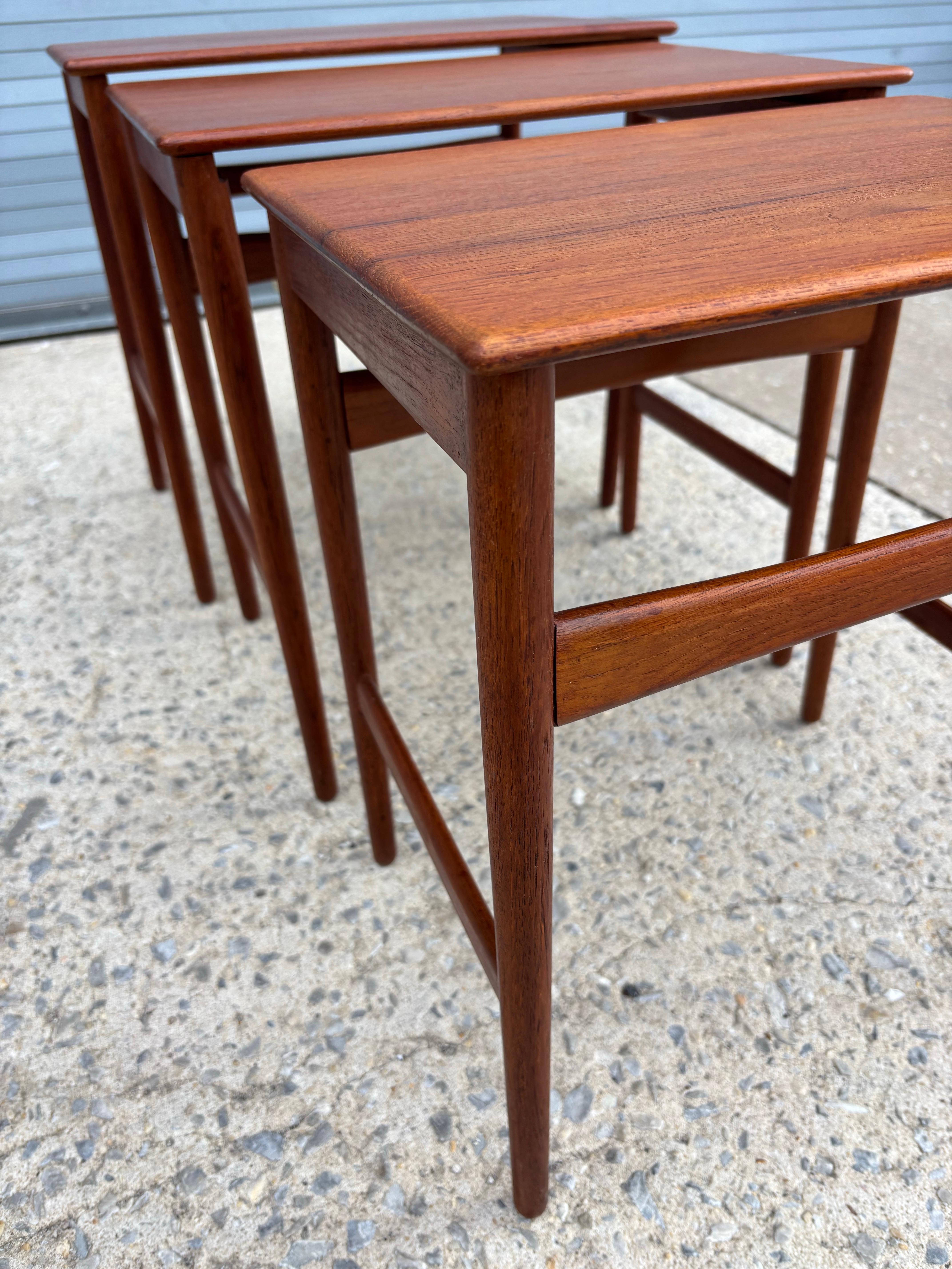 Hans Wegner Set of Teak Nesting Tables for Andreas Tuck For Sale 2