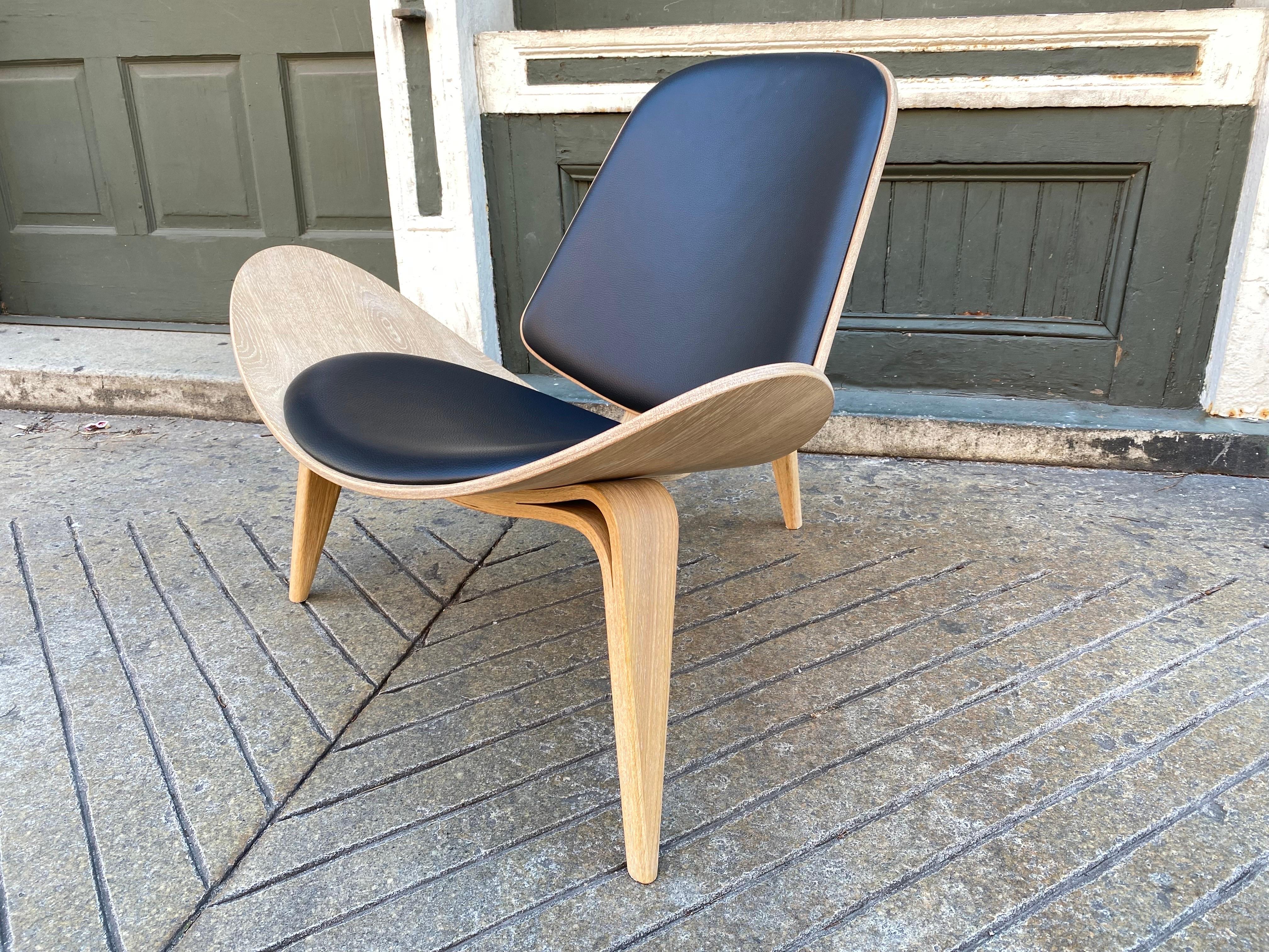 Scandinavian Modern Hans Wegner Shell Chair