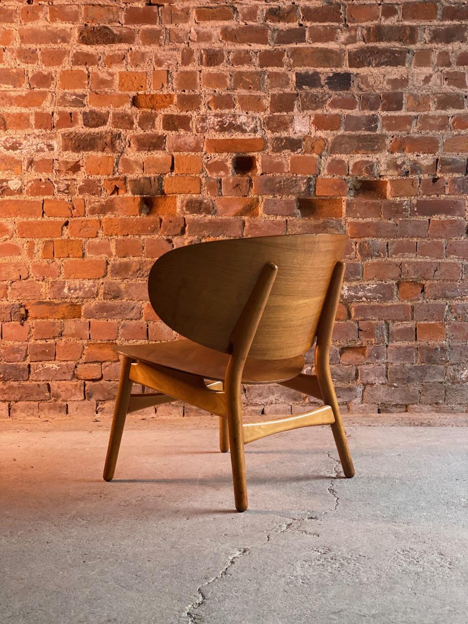 Hans Wegner Shell Chair Model FH 1936 for Fritz Hansen Midcentury Danish, 1950 In Good Condition For Sale In Longdon, Tewkesbury