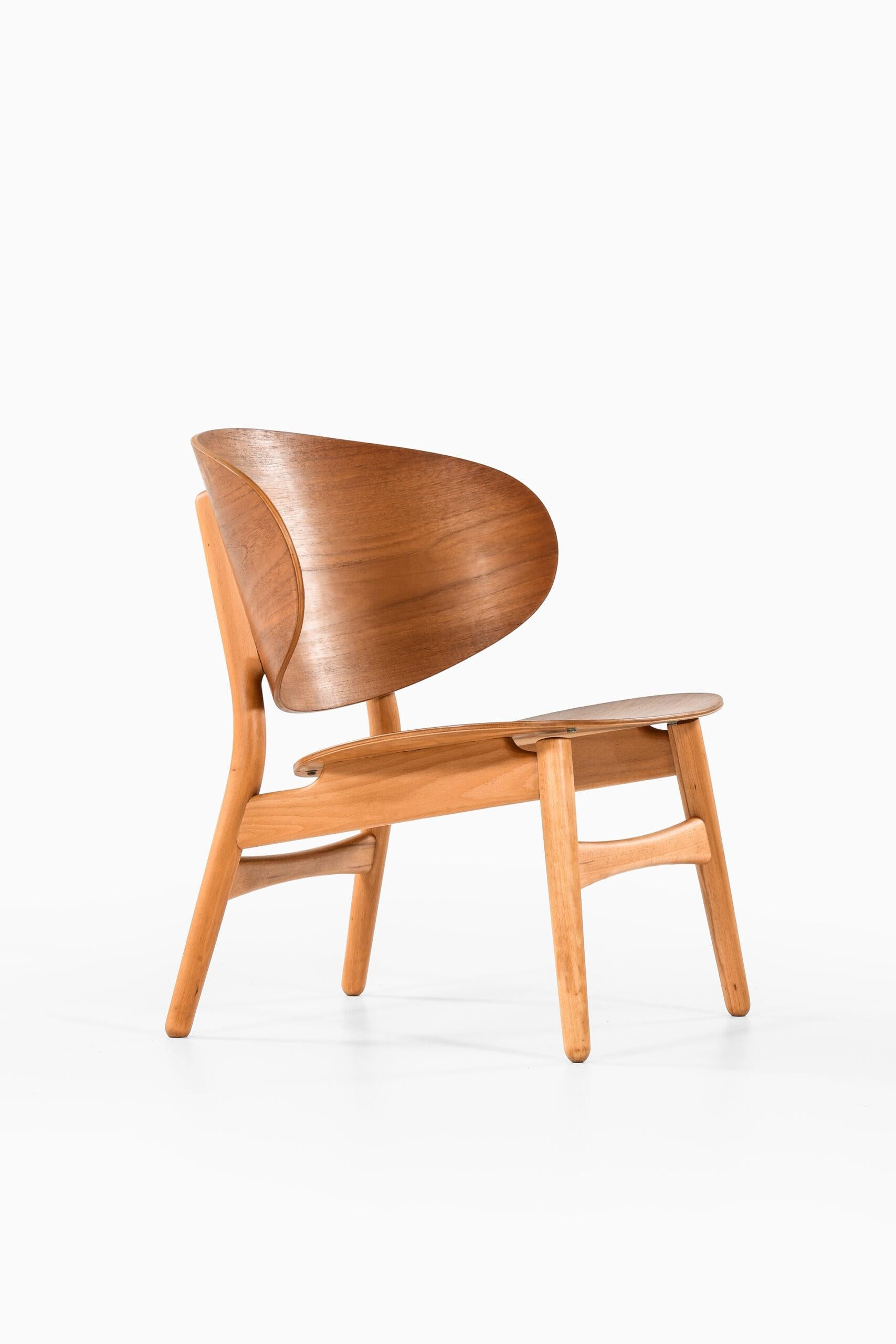 Hans Wegner Shell Easy Chair Model 1936 Produced by Fritz Hansen in Denmark 4