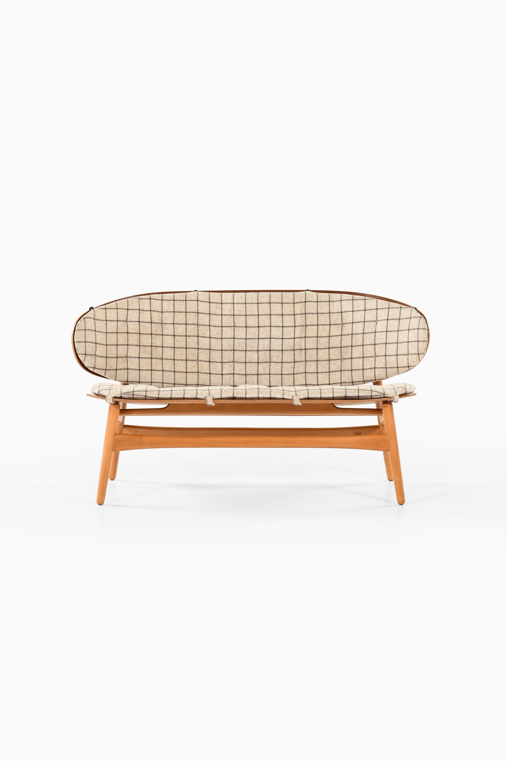 Hans Wegner Shell Sofa Model 1935 Produced by Fritz Hansen in Denmark 1