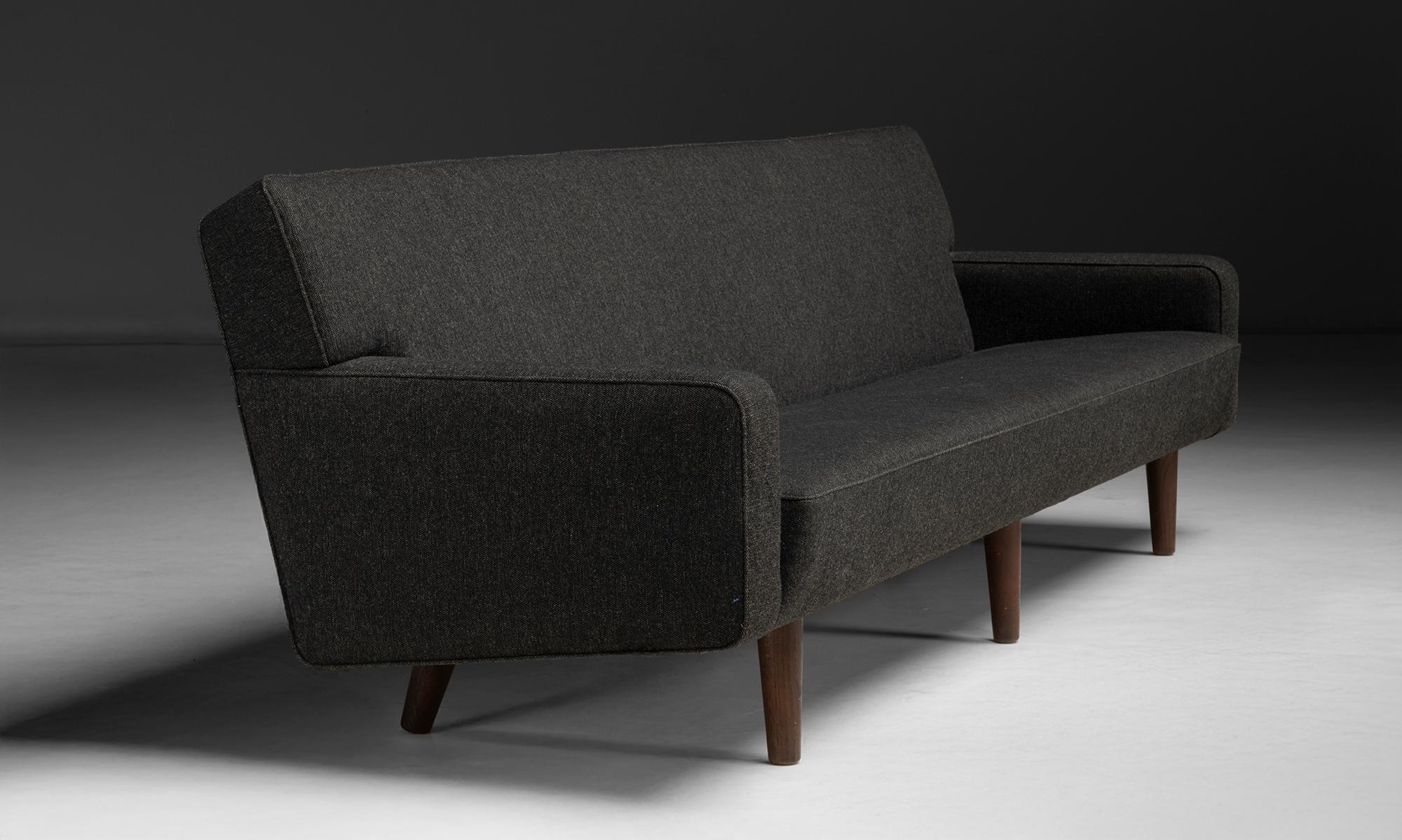 Divano Hans Wegner, Danimarca, 1950 circa In condizioni buone in vendita a Culver City, CA