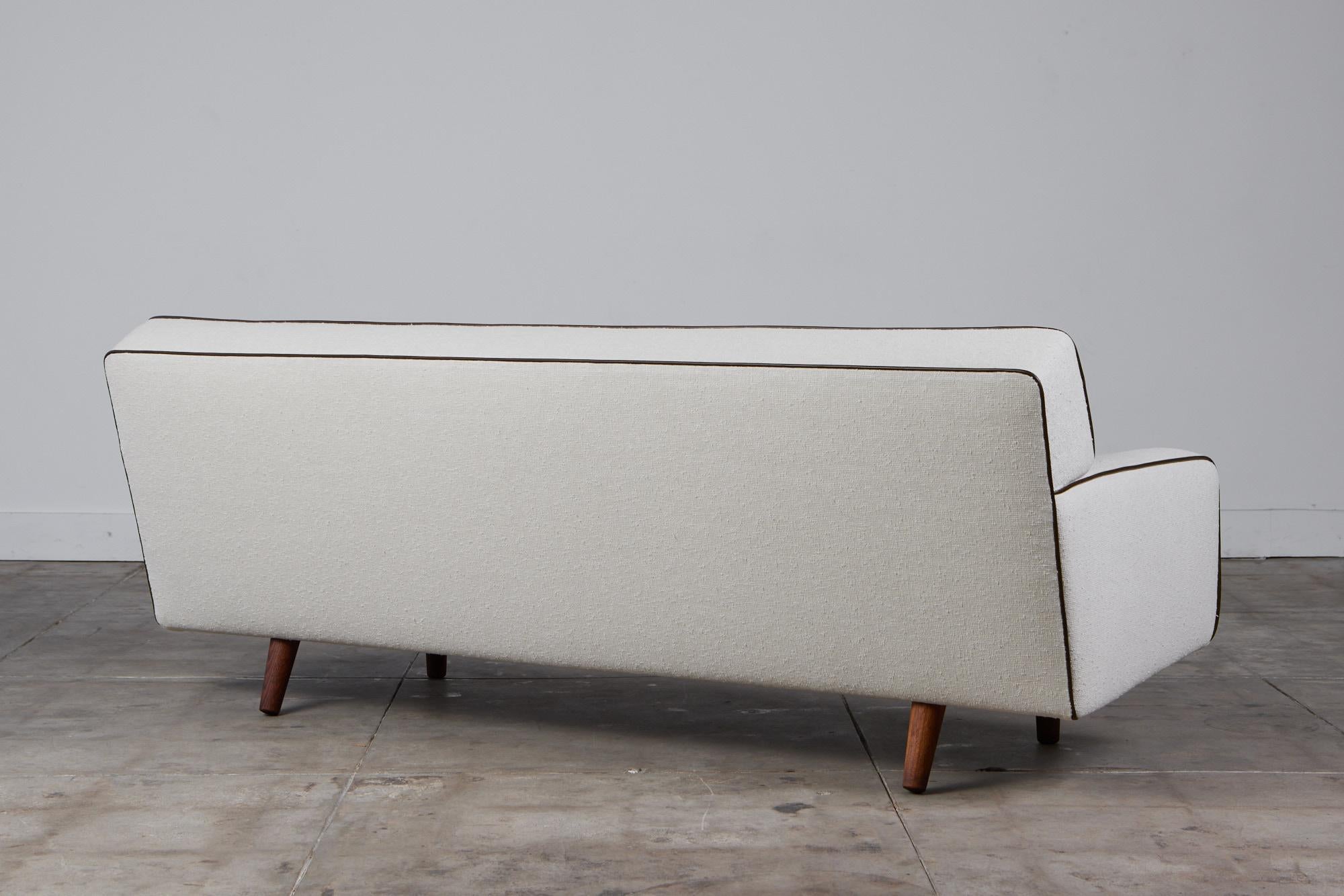 Metà XX secolo Divano Hans Wegner per A.P. Rubato in vendita