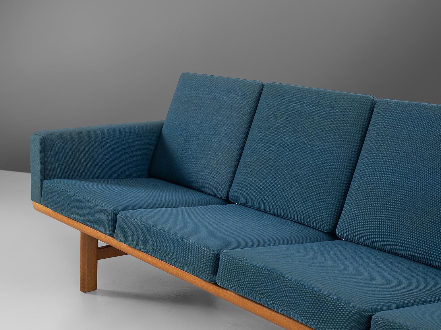 Mid-20th Century Hans Wegner Sofa in Oak and Petrol Upholstery for GETAMA