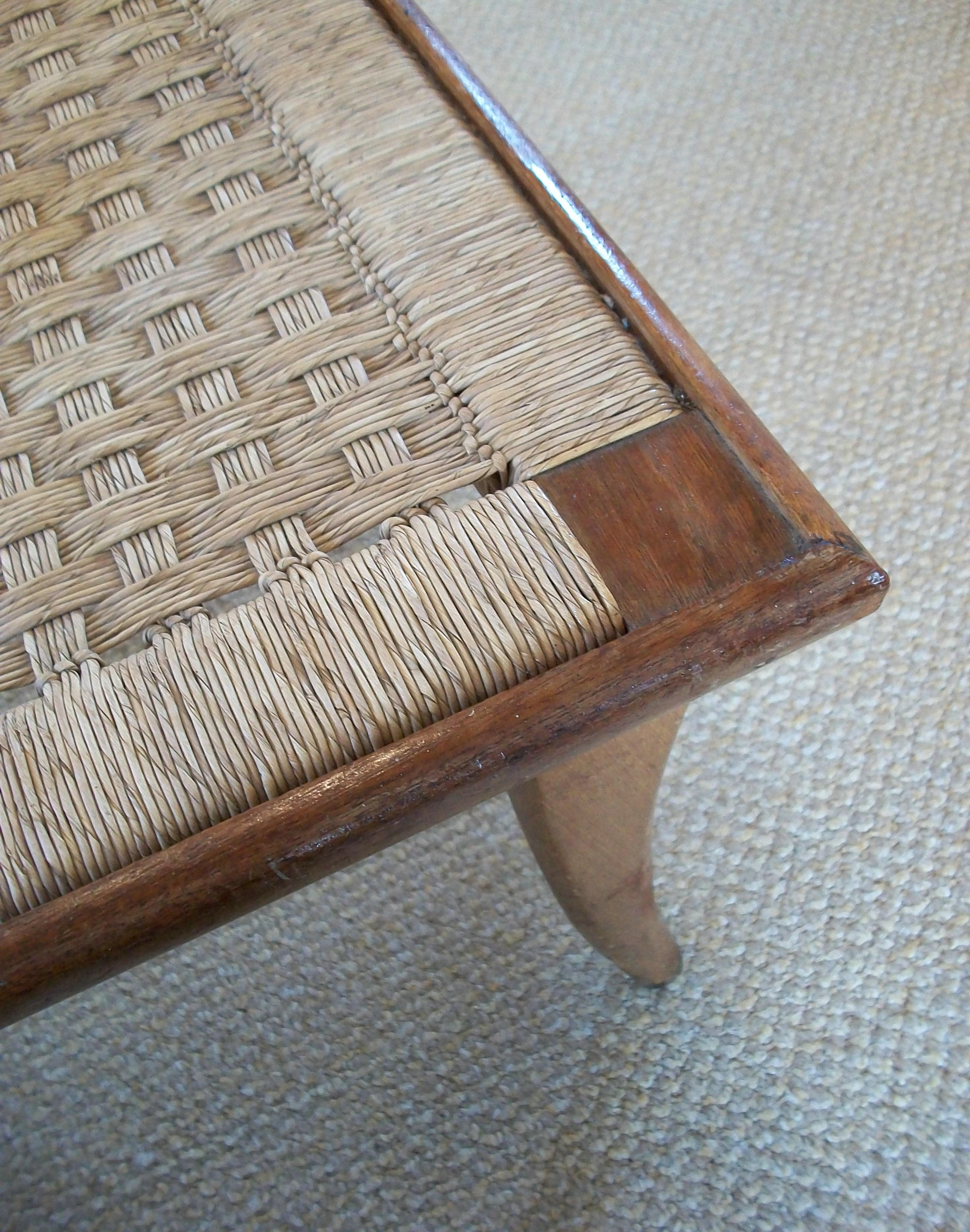 Suite di mobili in rafia pieghevoli in stile Hans Wegner - Messico - Circa 1960 in vendita 9