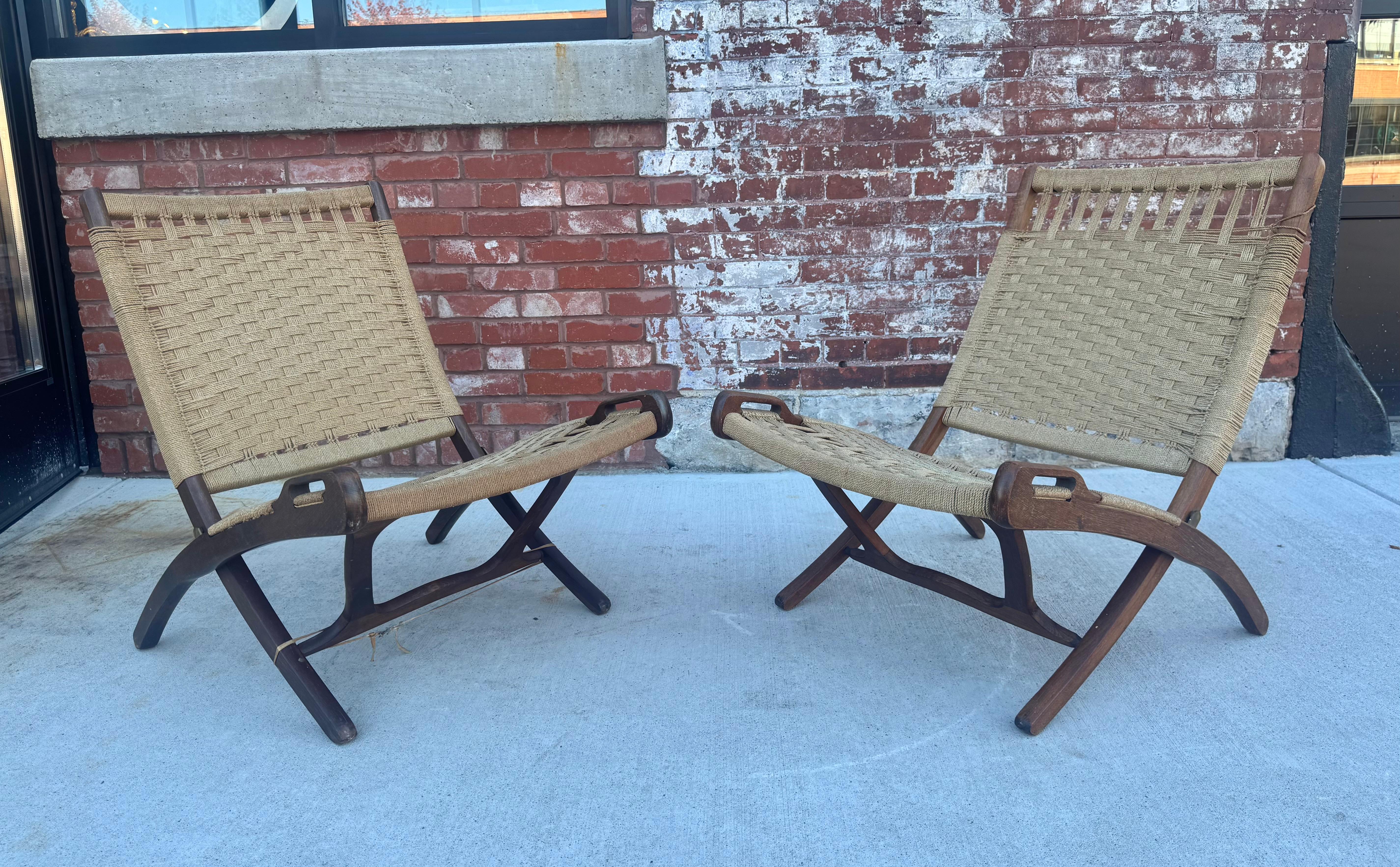 Hans Wegner Stil Mid Century Folding Lounge Stühle, Teak /Rope Accent Stühle im Angebot 2