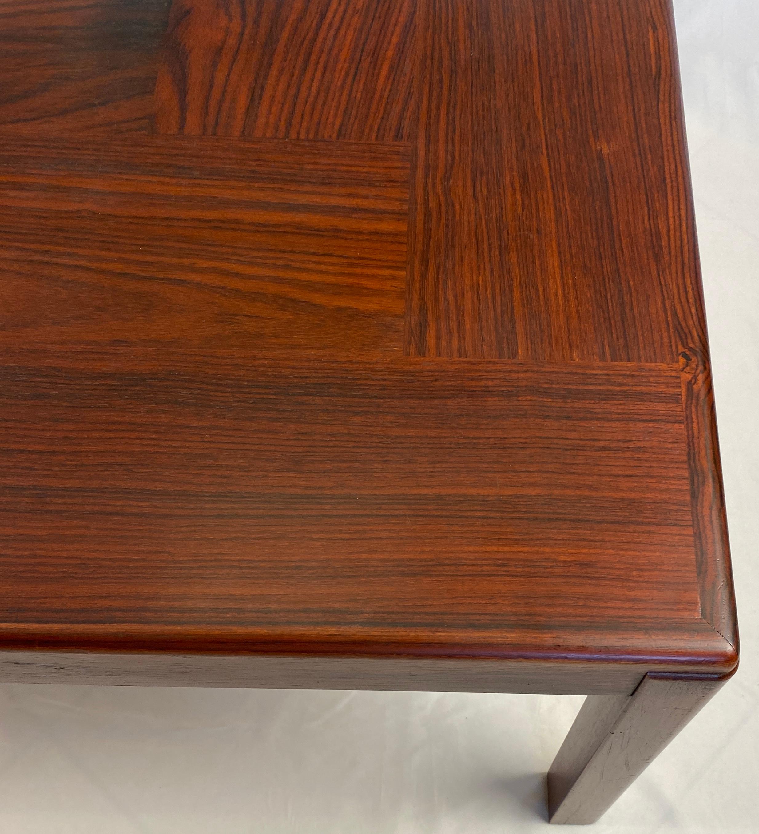 Mesa baja de madera estilo Hans Wegner, Mesa baja de madera danesa Danés en venta