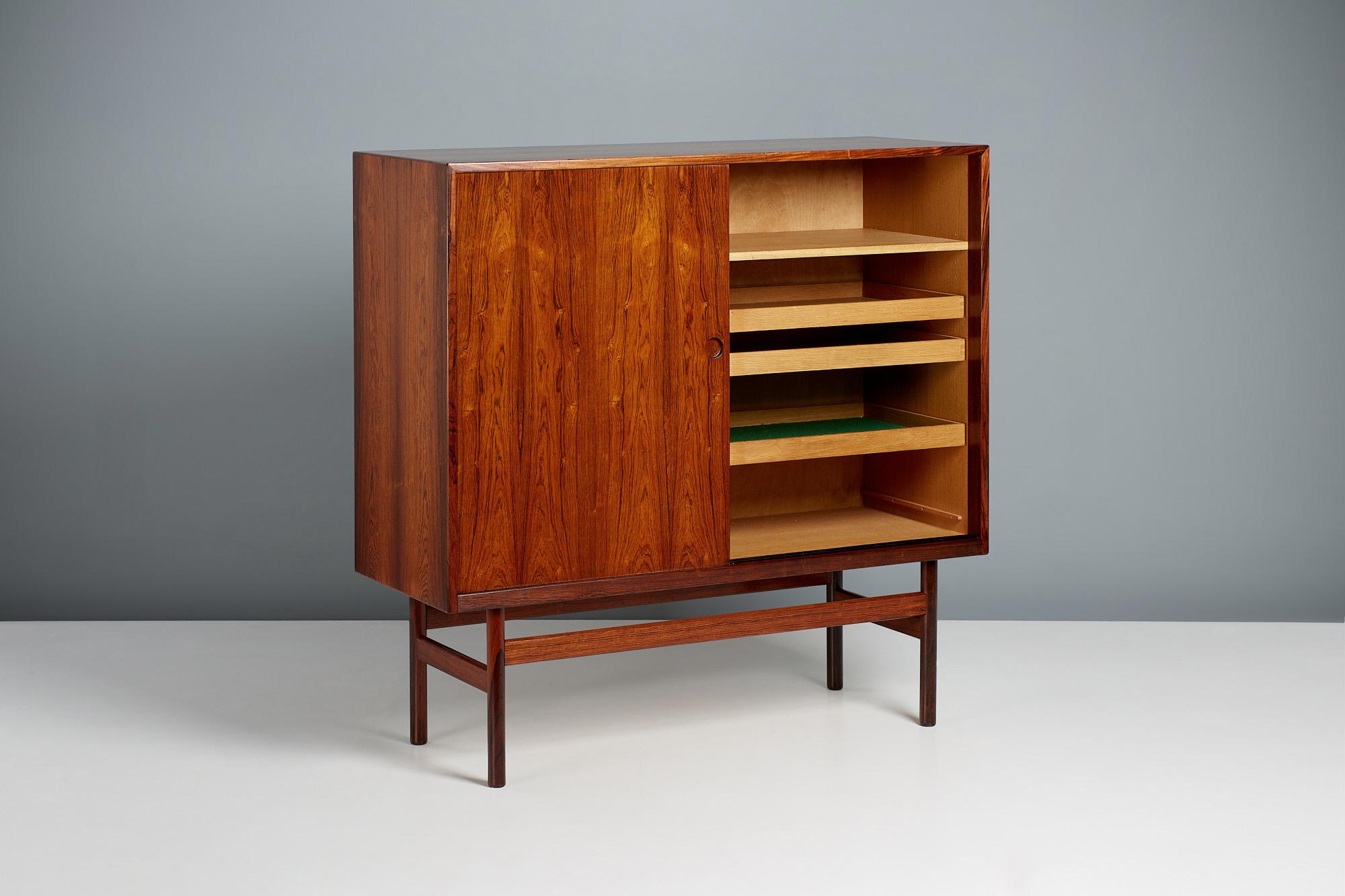 Hans Wegner Tall Rosewood Cabinet c1960s For Sale 4
