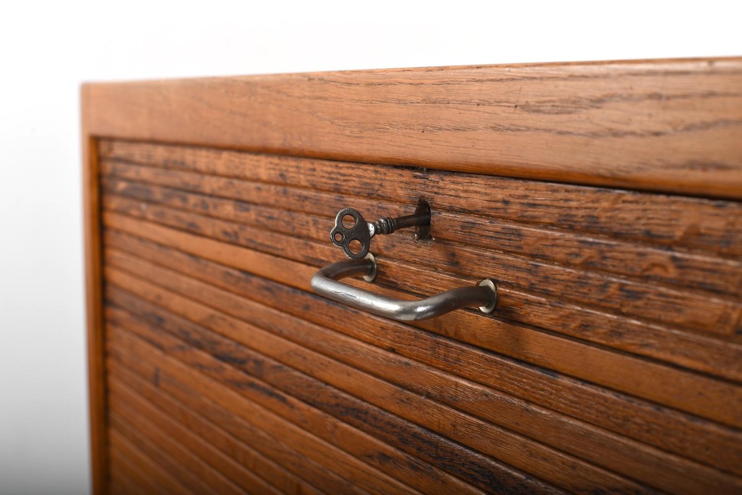 Hans Wegner Rollladenschrank für Plan Møbler 1940er Jahre im Angebot 2