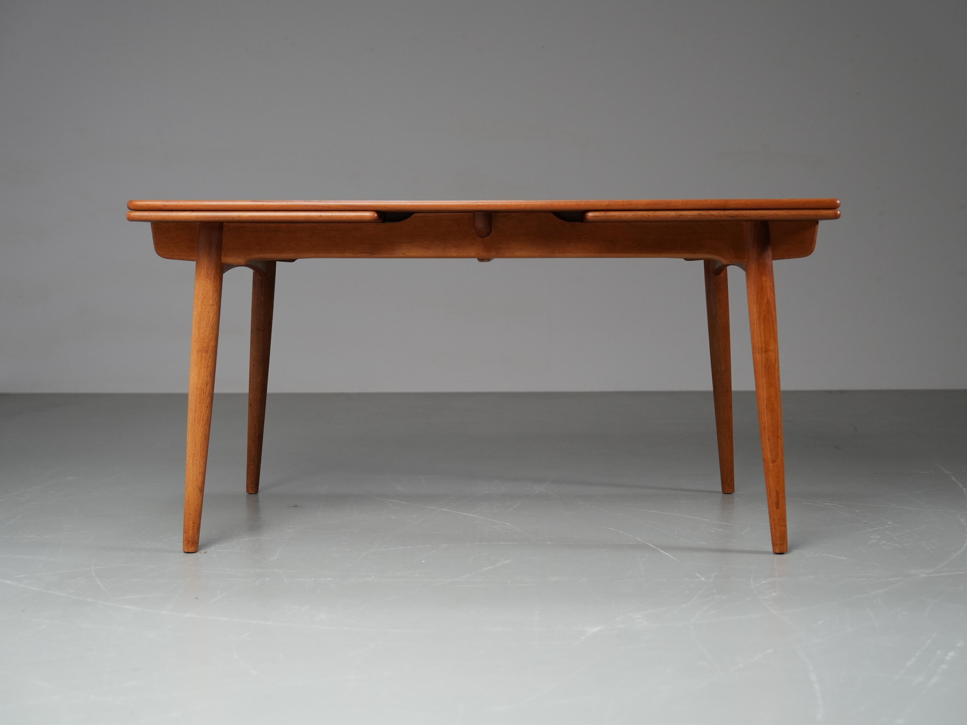 Table de salle à manger en teck et chêne de Hans Wegner 312 pour Andreas Tuck, Danemark, années 1960 en vente 7