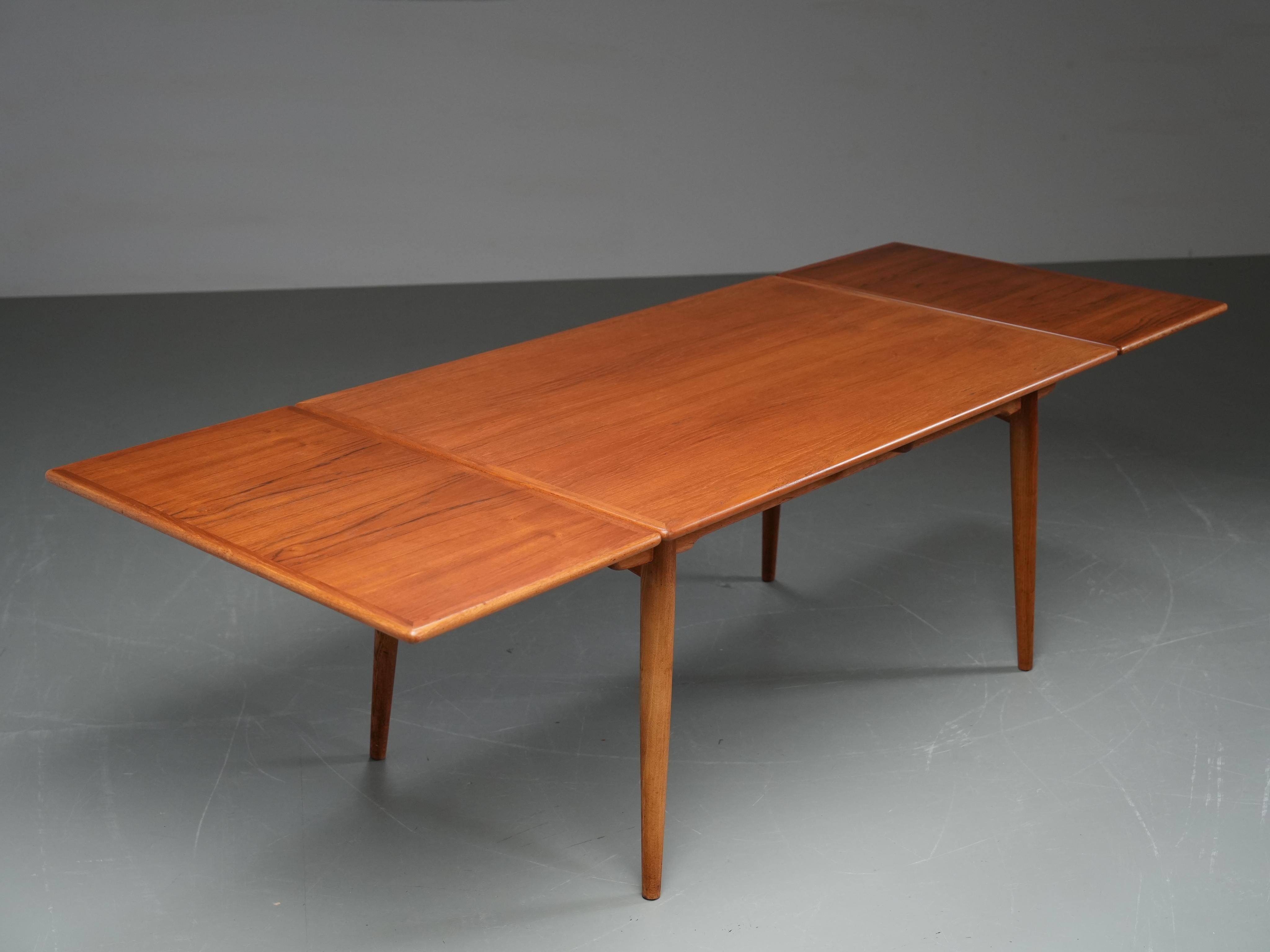 Table de salle à manger en teck et chêne de Hans Wegner 312 pour Andreas Tuck, Danemark, années 1960 en vente 2