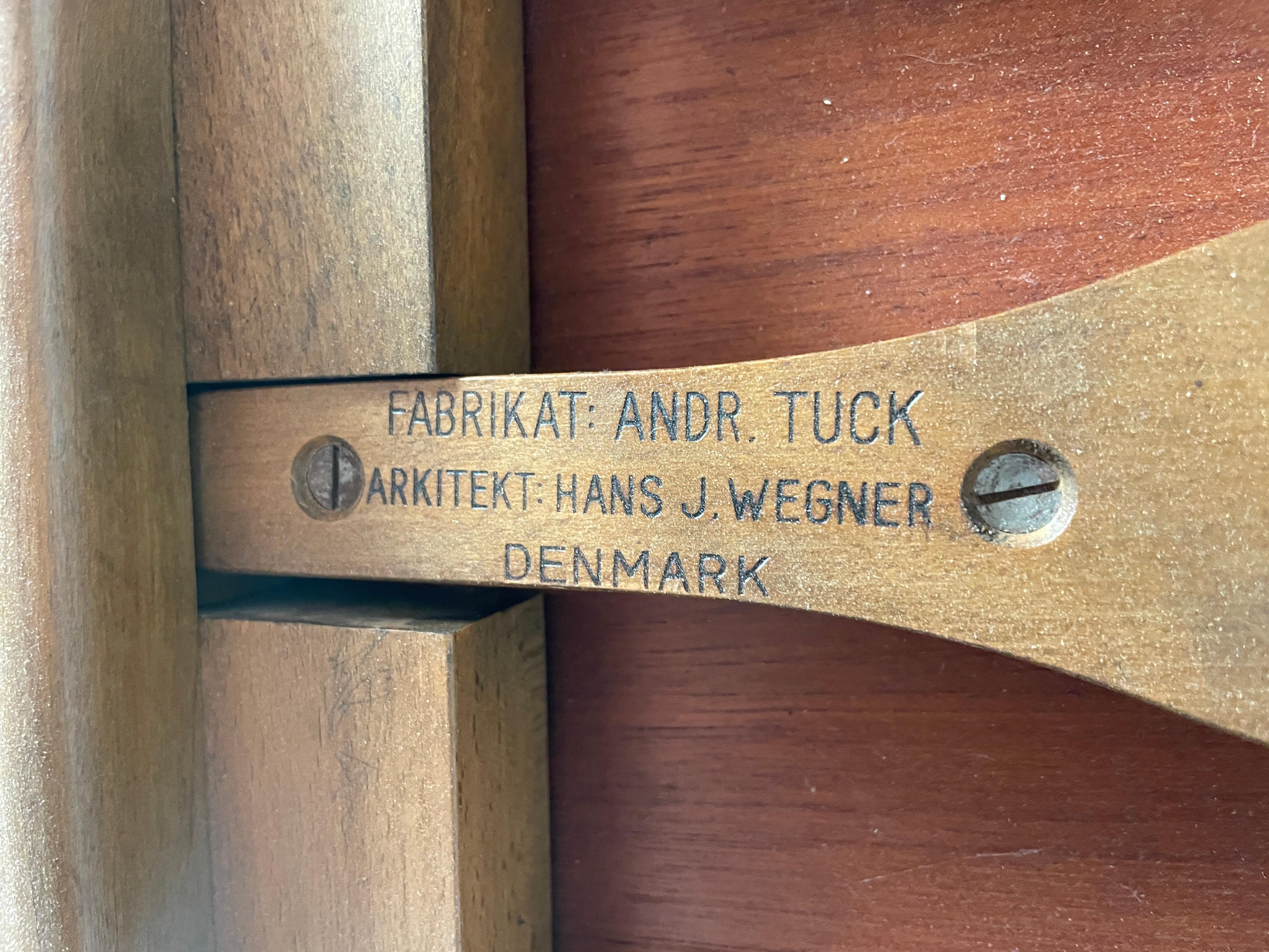 Scandinave moderne Table de salle à manger Hans Wegner modèle At-309 par Andreas Tuck en vente