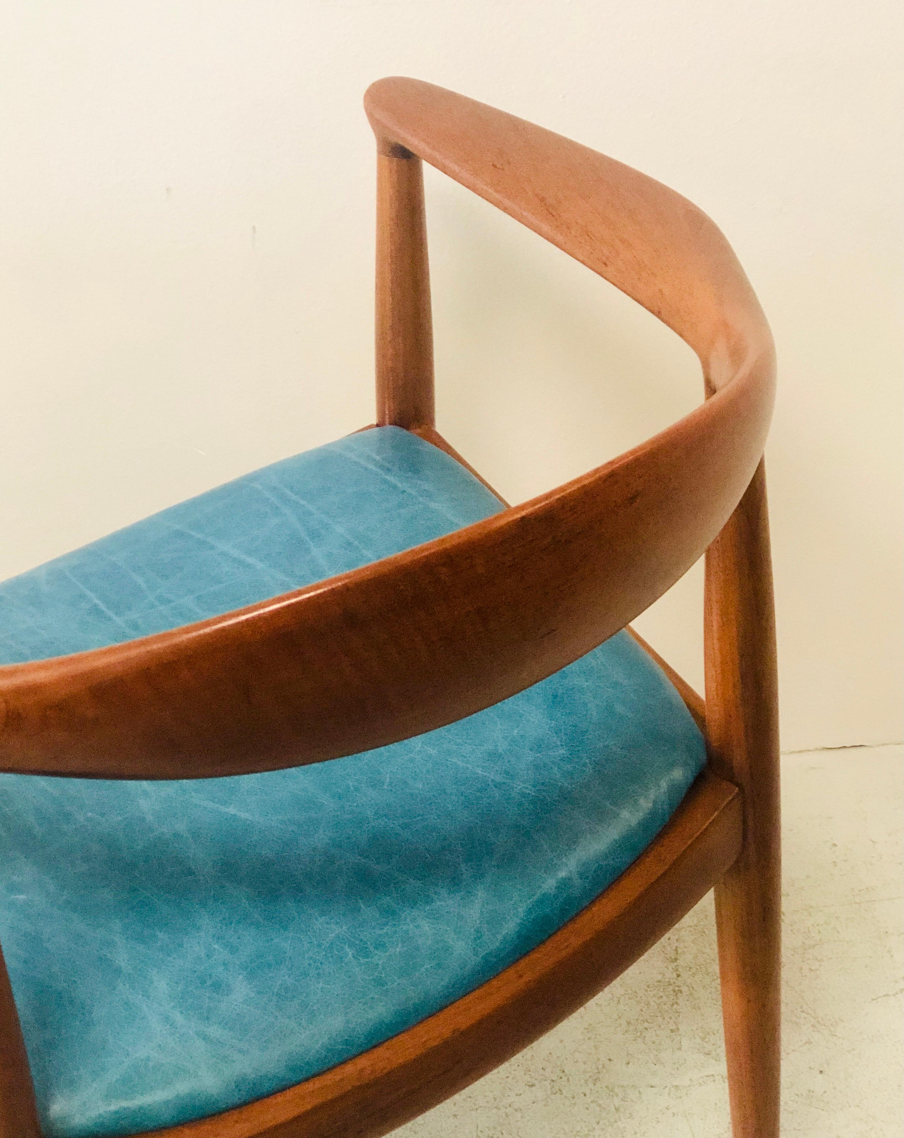 Hans Wegner Teak Arm Round Chair JH-503, 2 Available In Good Condition In Miami, FL