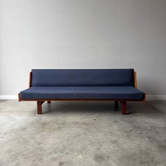 Tumbona de teca Hans Wegner, de Getama