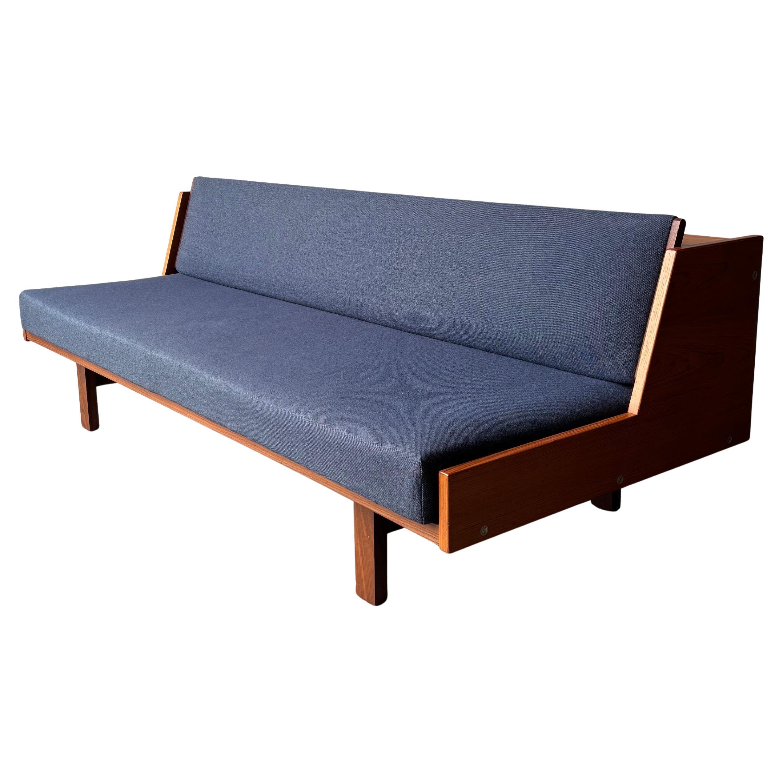 Hans Wegner Teak Daybed, by Getama