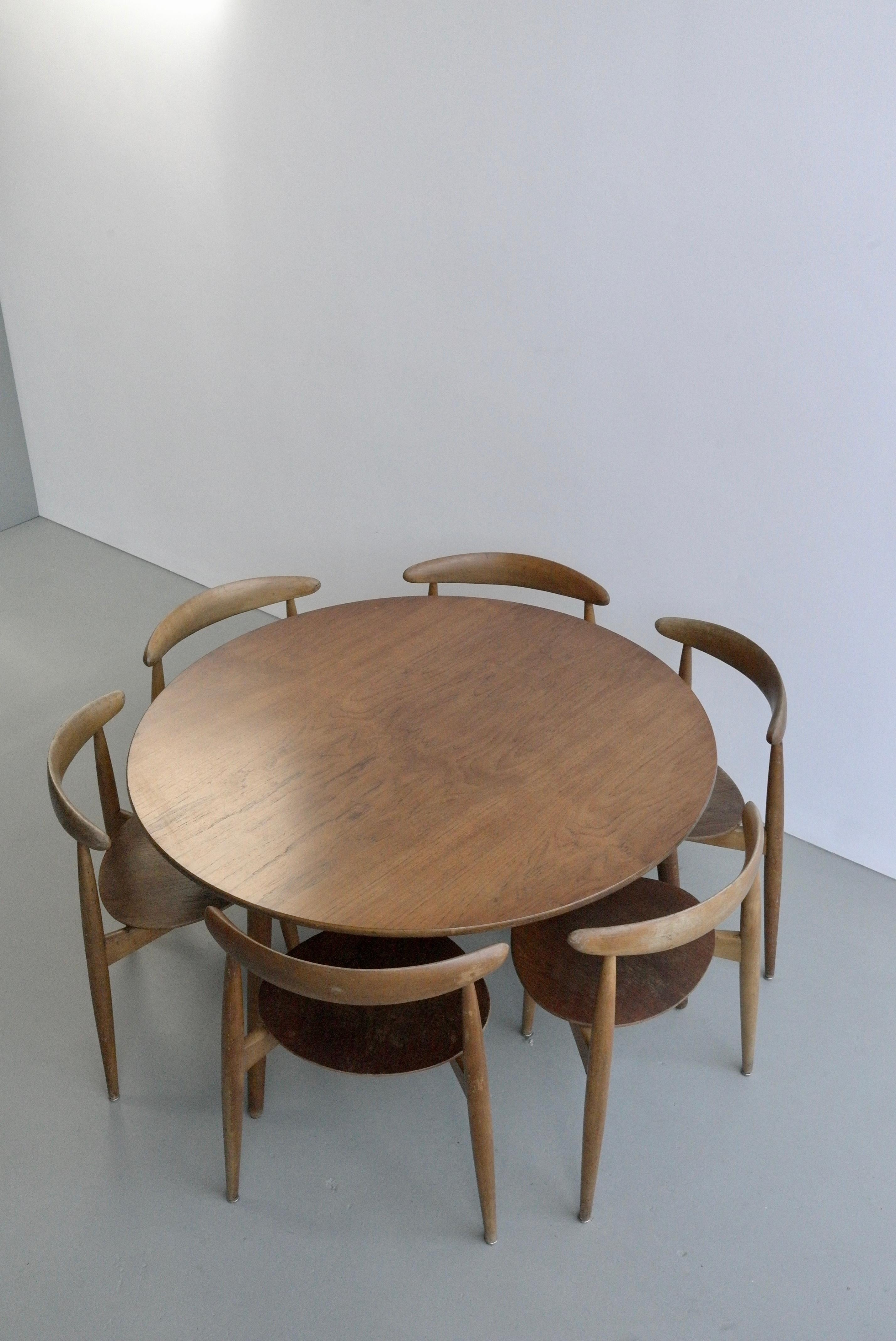 Hans Wegner Teak Dining Table and Six Heart Chairs by Fritz Hansen Denmark 1950s 5