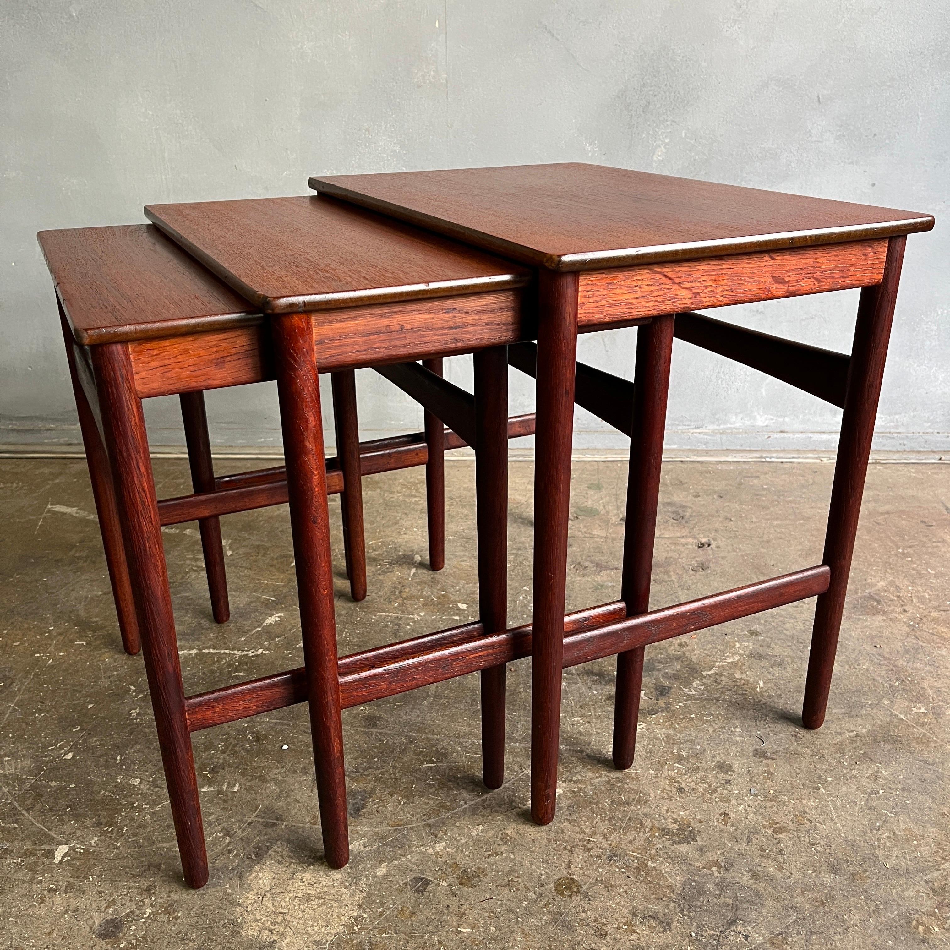 20th Century Hans Wegner Teak Nesting Tables Model AT-40 For Sale