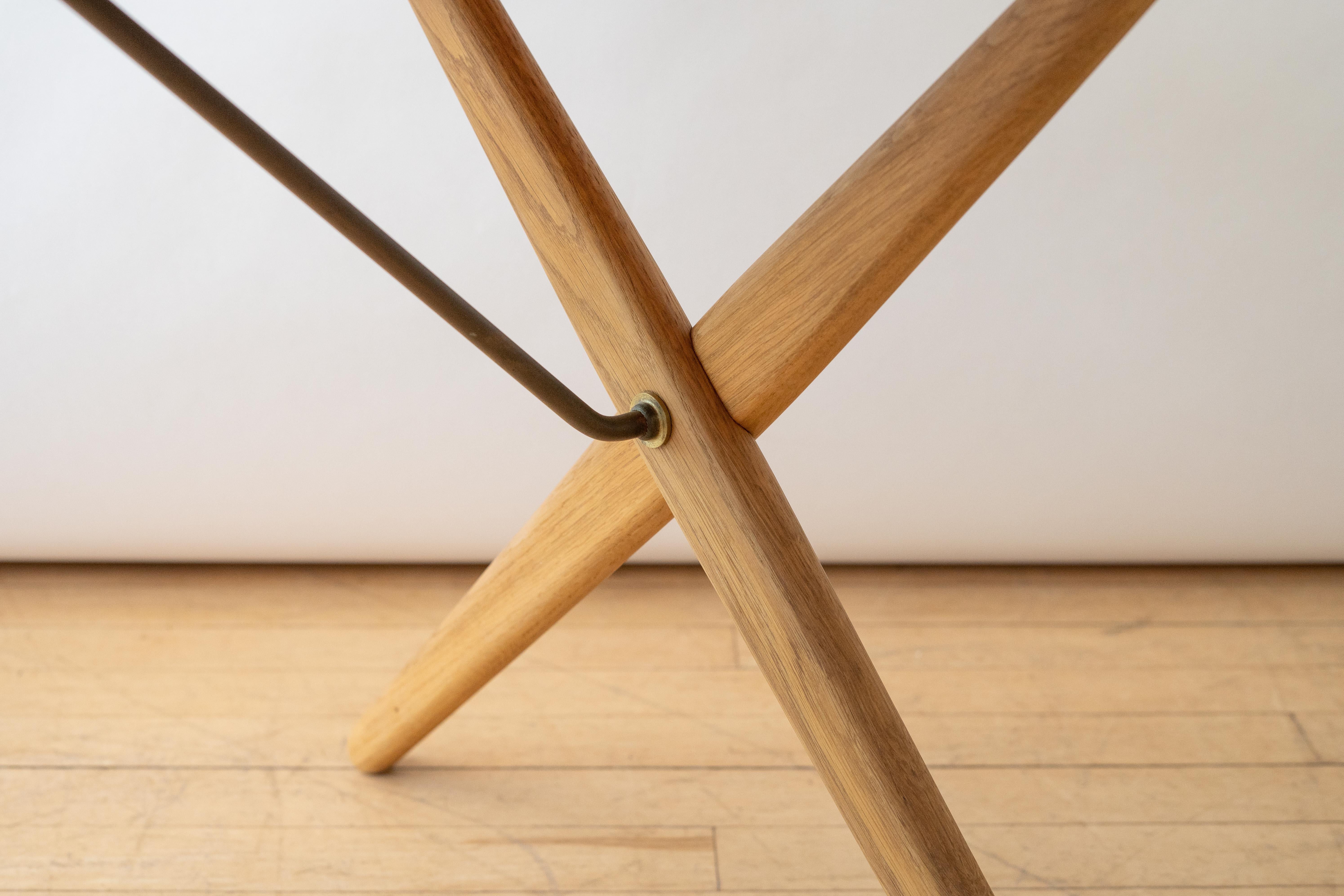 Table basse Hans Wegner en teck et Oak Oak Bon état - En vente à Cambridge, US