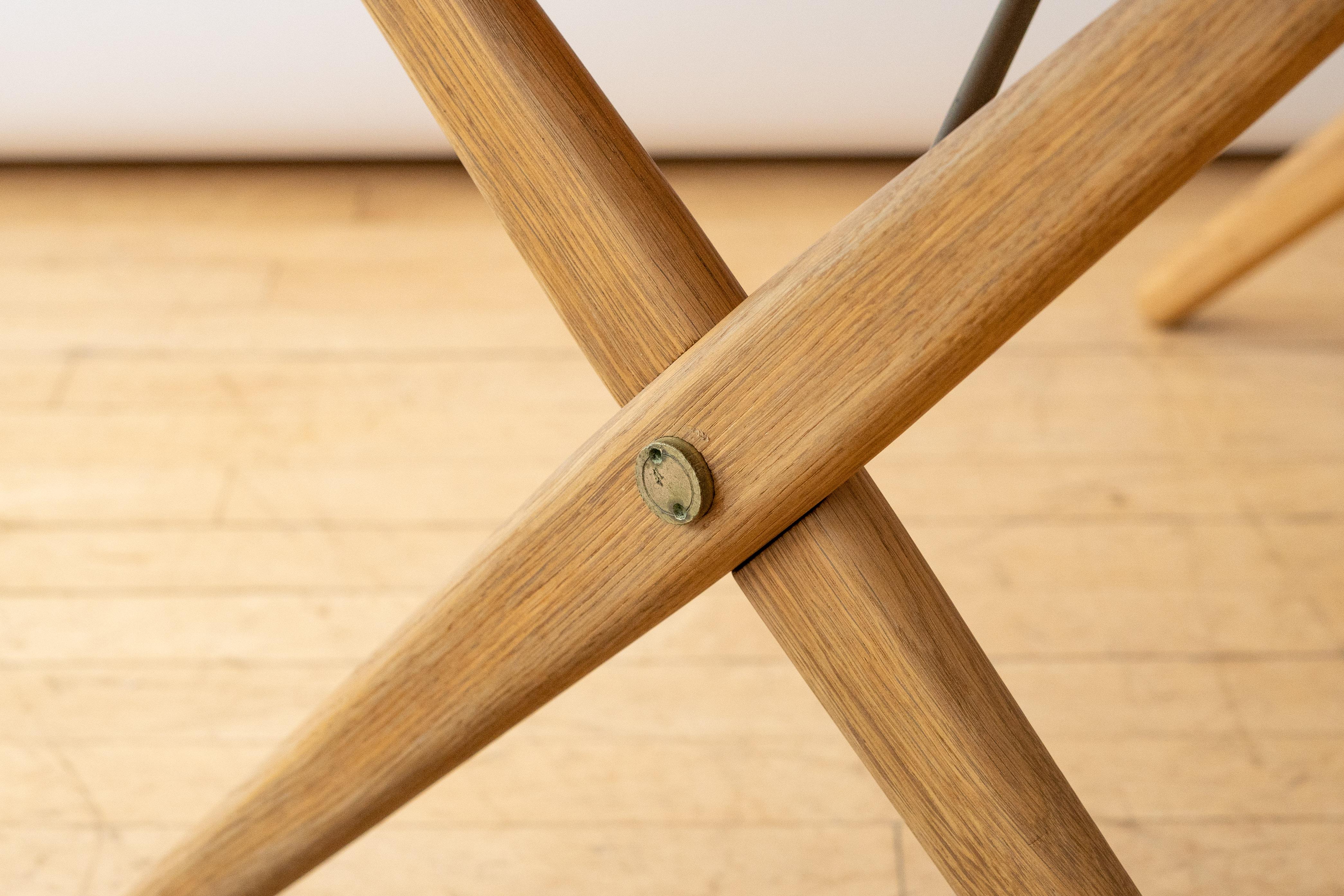 Milieu du XXe siècle Table basse Hans Wegner en teck et Oak Oak en vente